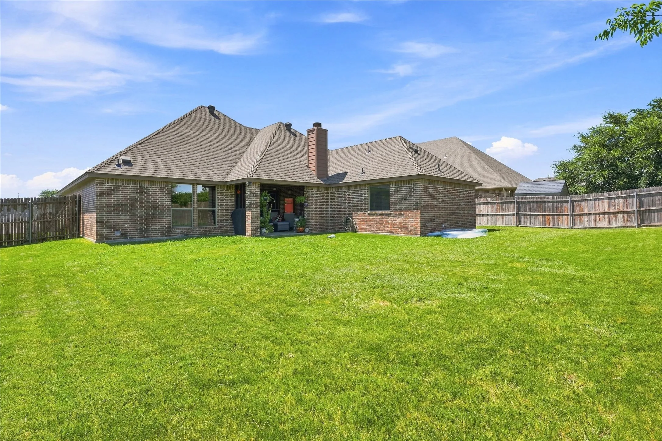 Single Family Residence For Sale in Parker County , 168 Whitetail Drive, Willow Park, Texas 76008, 3 Bedroom, 2 Bathroom, 2 Garage spaces, 1,709 Sqft, built in 2014, mls#21350963, Real Estate Agent in Willow Park, Homes For Sale in Parker county, Homes For Sale in Willow Park, Realtor in Willow Park Texas, Real Estate Brokerage Independent Realty Texas, Luminita Cordes Realtor