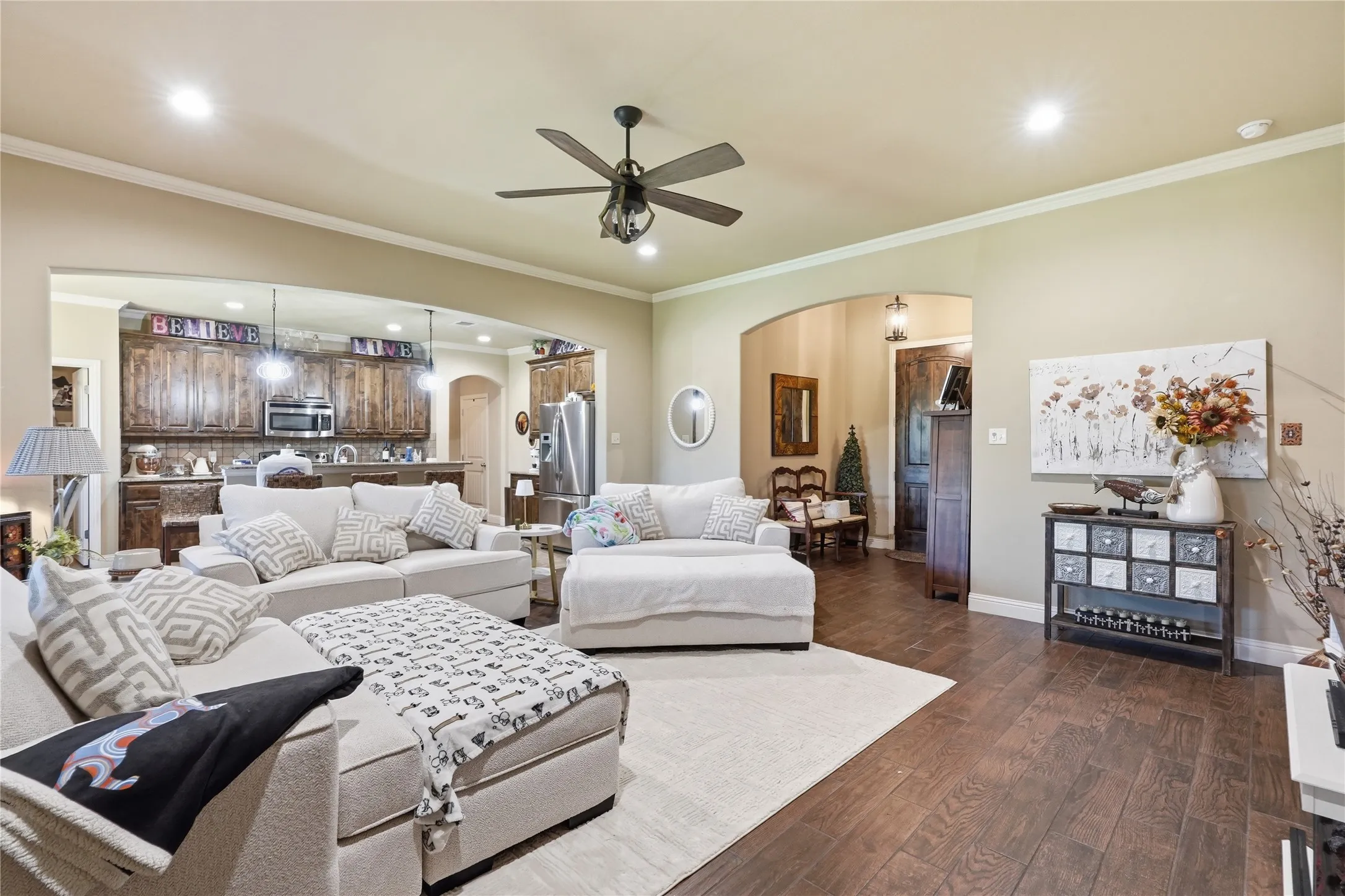Single Family Residence For Sale in Parker County , 168 Whitetail Drive, Willow Park, Texas 76008, 3 Bedroom, 2 Bathroom, 2 Garage spaces, 1,709 Sqft, built in 2014, mls#21350963, Real Estate Agent in Willow Park, Homes For Sale in Parker county, Homes For Sale in Willow Park, Realtor in Willow Park Texas, Real Estate Brokerage Independent Realty Texas, Luminita Cordes Realtor