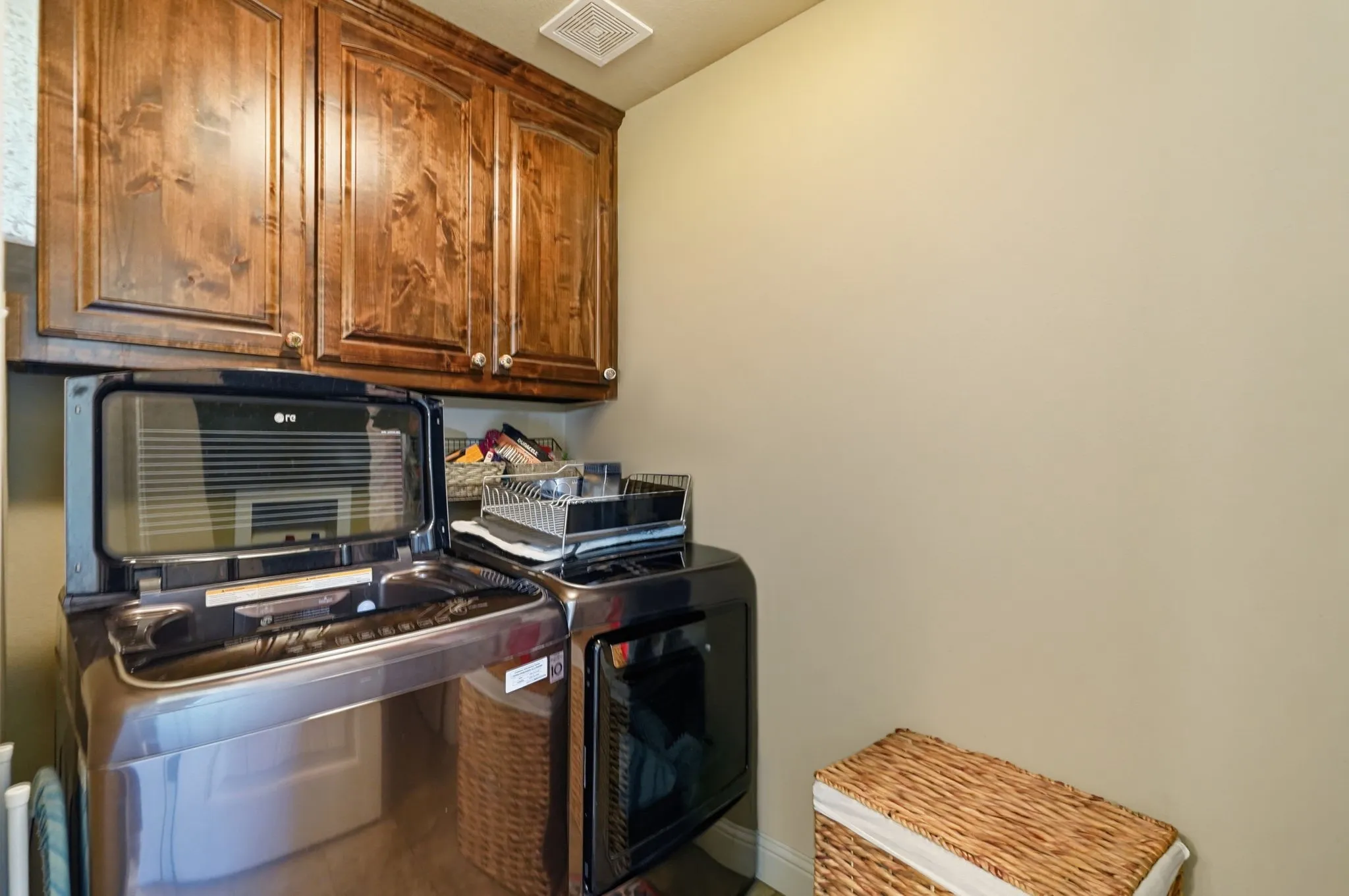 Single Family Residence For Sale in Parker County , 168 Whitetail Drive, Willow Park, Texas 76008, 3 Bedroom, 2 Bathroom, 2 Garage spaces, 1,709 Sqft, built in 2014, mls#21350963, Real Estate Agent in Willow Park, Homes For Sale in Parker county, Homes For Sale in Willow Park, Realtor in Willow Park Texas, Real Estate Brokerage Independent Realty Texas, Luminita Cordes Realtor