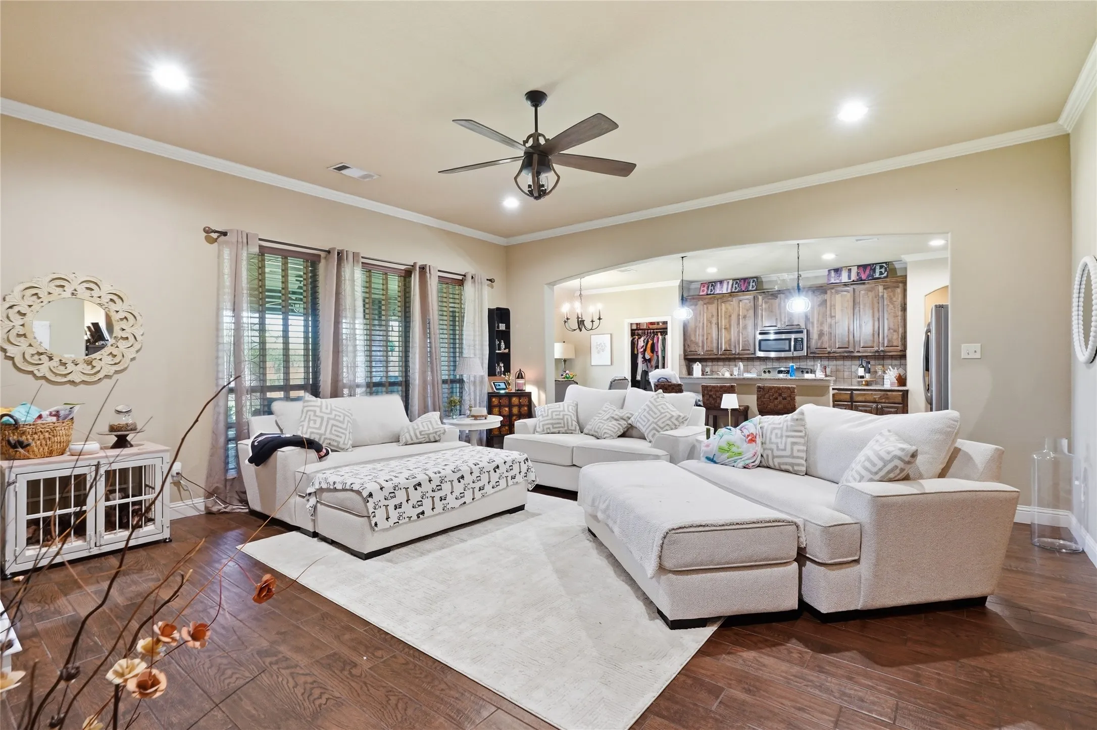 Single Family Residence For Sale in Parker County , 168 Whitetail Drive, Willow Park, Texas 76008, 3 Bedroom, 2 Bathroom, 2 Garage spaces, 1,709 Sqft, built in 2014, mls#21350963, Real Estate Agent in Willow Park, Homes For Sale in Parker county, Homes For Sale in Willow Park, Realtor in Willow Park Texas, Real Estate Brokerage Independent Realty Texas, Luminita Cordes Realtor