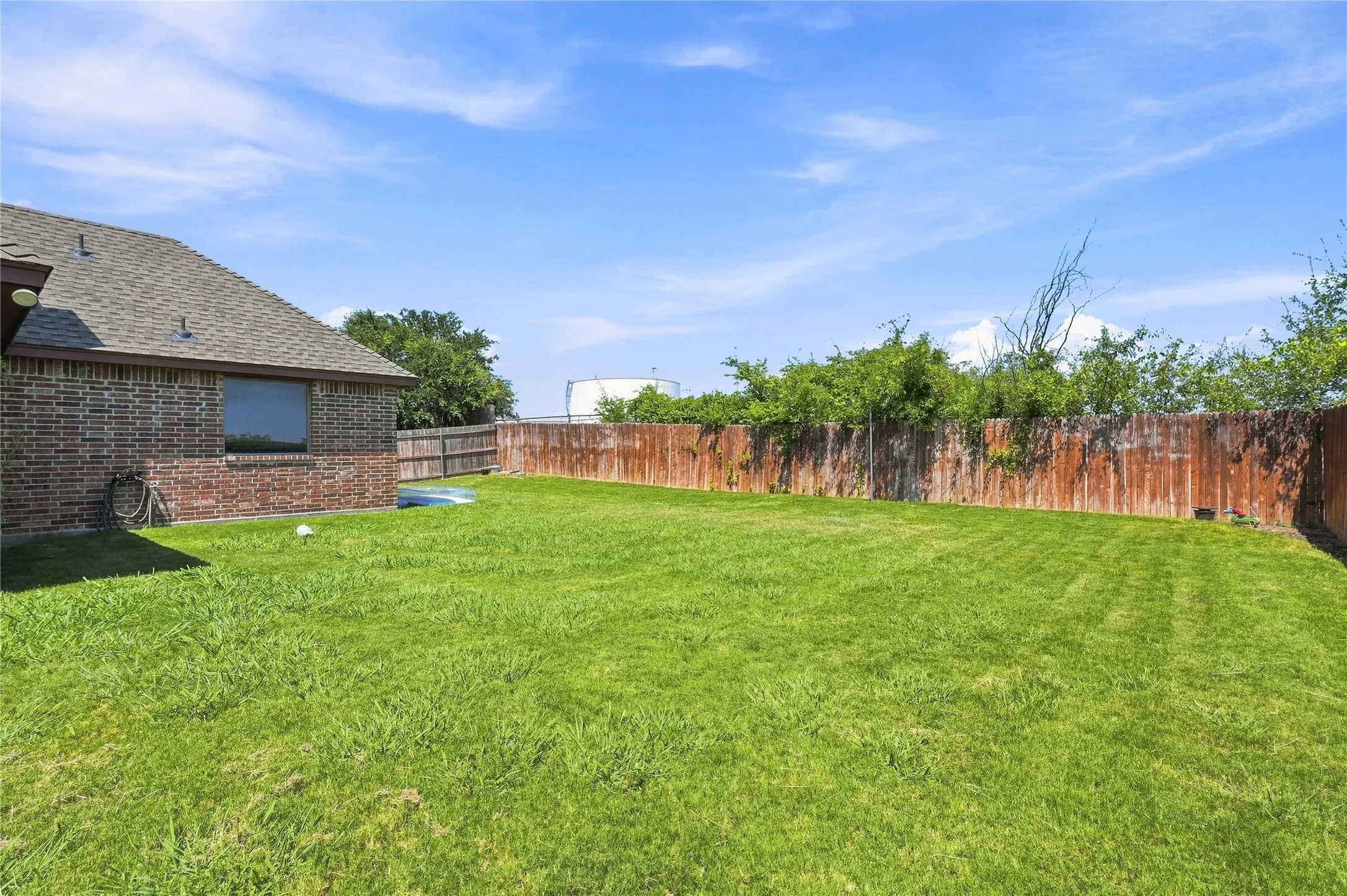 Single Family Residence For Sale in Parker County , 168 Whitetail Drive, Willow Park, Texas 76008, 3 Bedroom, 2 Bathroom, 2 Garage spaces, 1,709 Sqft, built in 2014, mls#21350963, Real Estate Agent in Willow Park, Homes For Sale in Parker county, Homes For Sale in Willow Park, Realtor in Willow Park Texas, Real Estate Brokerage Independent Realty Texas, Luminita Cordes Realtor