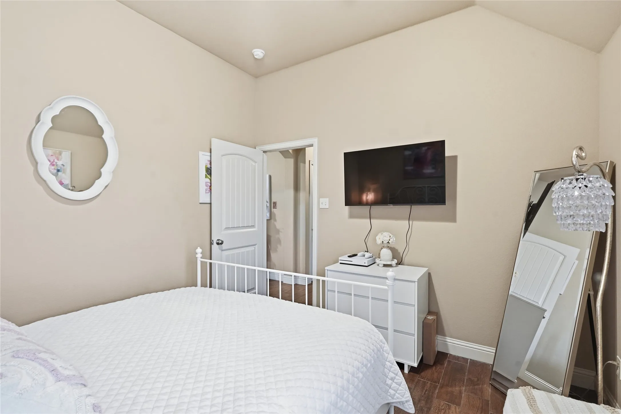 Single Family Residence For Sale in Parker County , 168 Whitetail Drive, Willow Park, Texas 76008, 3 Bedroom, 2 Bathroom, 2 Garage spaces, 1,709 Sqft, built in 2014, mls#21350963, Real Estate Agent in Willow Park, Homes For Sale in Parker county, Homes For Sale in Willow Park, Realtor in Willow Park Texas, Real Estate Brokerage Independent Realty Texas, Luminita Cordes Realtor