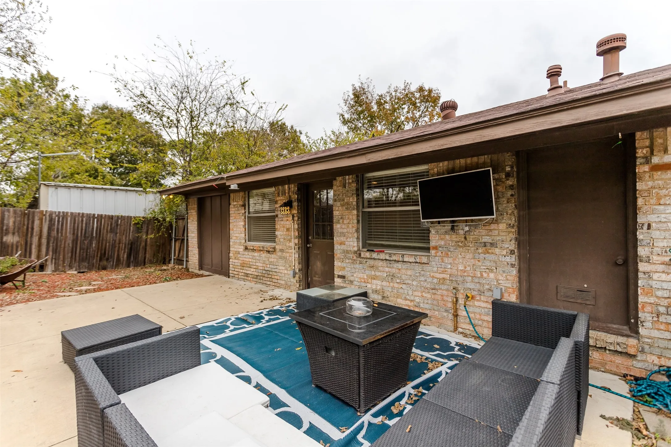 Single Family Residence For Sale in Dallas County , 2517 Rosewood Drive, Mesquite, Texas 75150, 4 Bedroom, 3 Bathroom, Garage spaces, 1,933 Sqft, built in 1970, mls#21354874, Real Estate Agent in Mesquite, Homes For Sale in Dallas county, Homes For Sale in Mesquite, Realtor in Mesquite Texas, Real Estate Brokerage Independent Realty Texas, Luminita Cordes Realtor
