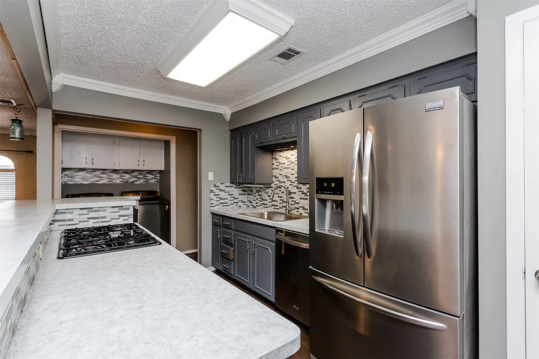 Single Family Residence For Sale in Dallas County , 2517 Rosewood Drive, Mesquite, Texas 75150, 4 Bedroom, 3 Bathroom, Garage spaces, 1,933 Sqft, built in 1970, mls#21354874, Real Estate Agent in Mesquite, Homes For Sale in Dallas county, Homes For Sale in Mesquite, Realtor in Mesquite Texas, Real Estate Brokerage Independent Realty Texas, Luminita Cordes Realtor