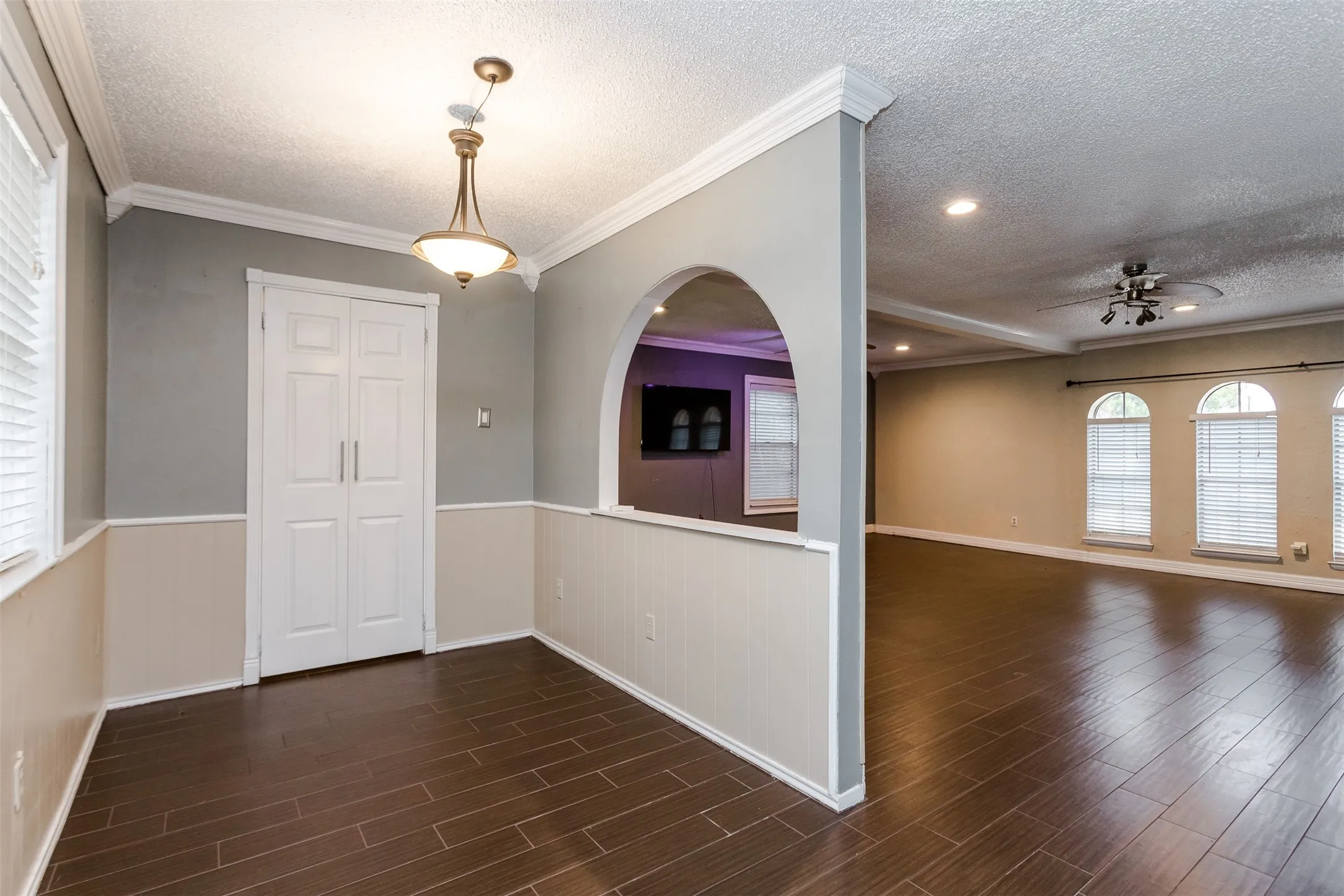 Single Family Residence For Sale in Dallas County , 2517 Rosewood Drive, Mesquite, Texas 75150, 4 Bedroom, 3 Bathroom, Garage spaces, 1,933 Sqft, built in 1970, mls#21354874, Real Estate Agent in Mesquite, Homes For Sale in Dallas county, Homes For Sale in Mesquite, Realtor in Mesquite Texas, Real Estate Brokerage Independent Realty Texas, Luminita Cordes Realtor