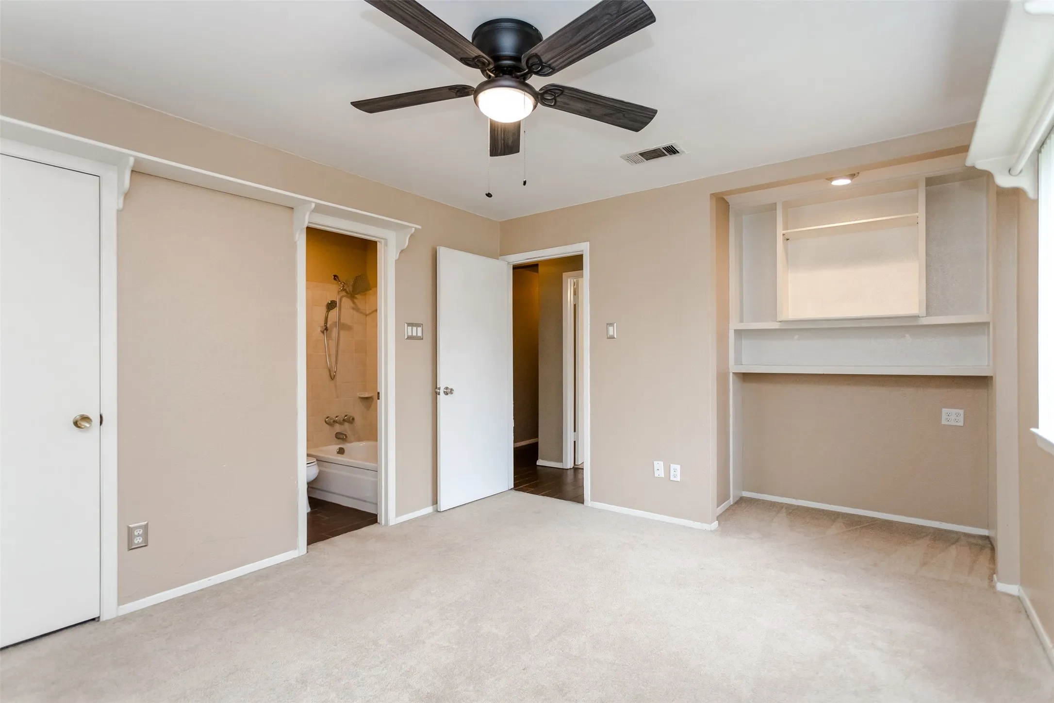 Single Family Residence For Sale in Dallas County , 2517 Rosewood Drive, Mesquite, Texas 75150, 4 Bedroom, 3 Bathroom, Garage spaces, 1,933 Sqft, built in 1970, mls#21354874, Real Estate Agent in Mesquite, Homes For Sale in Dallas county, Homes For Sale in Mesquite, Realtor in Mesquite Texas, Real Estate Brokerage Independent Realty Texas, Luminita Cordes Realtor