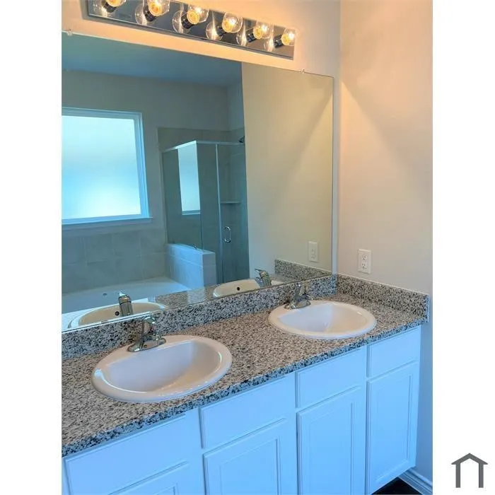 Single Family Residence For Rent in Tarrant County , 8312 White Pine Drive, Fort Worth, Texas 76123, 5 Bedroom, 13 Bathroom, 2 Garage spaces, 2,538 Sqft, built in 2021, mls#21355158, Real Estate Agent in Fort Worth, Homes For Rent in Tarrant county, Homes For Rent in Fort Worth, Realtor in Fort Worth Texas, Real Estate Brokerage Independent Realty Texas, Luminita Cordes Realtor