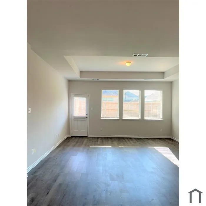 Single Family Residence For Rent in Tarrant County , 8312 White Pine Drive, Fort Worth, Texas 76123, 5 Bedroom, 13 Bathroom, 2 Garage spaces, 2,538 Sqft, built in 2021, mls#21355158, Real Estate Agent in Fort Worth, Homes For Rent in Tarrant county, Homes For Rent in Fort Worth, Realtor in Fort Worth Texas, Real Estate Brokerage Independent Realty Texas, Luminita Cordes Realtor