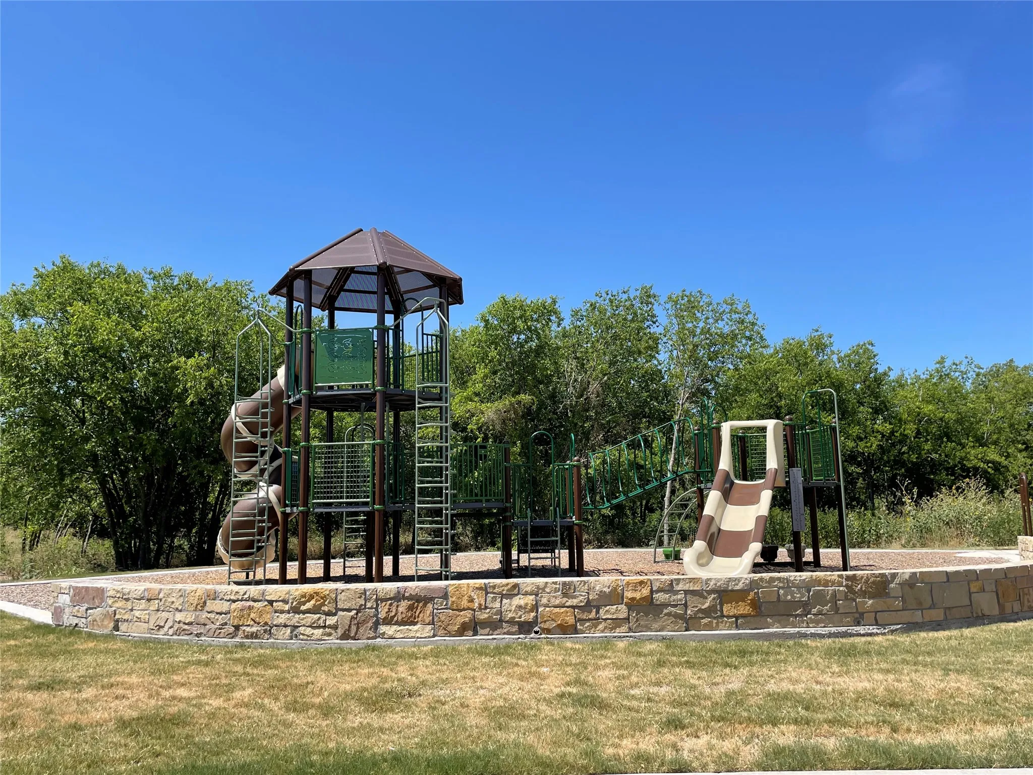 Single Family Residence For Rent in Tarrant County , 8312 White Pine Drive, Fort Worth, Texas 76123, 5 Bedroom, 13 Bathroom, 2 Garage spaces, 2,538 Sqft, built in 2021, mls#21355158, Real Estate Agent in Fort Worth, Homes For Rent in Tarrant county, Homes For Rent in Fort Worth, Realtor in Fort Worth Texas, Real Estate Brokerage Independent Realty Texas, Luminita Cordes Realtor