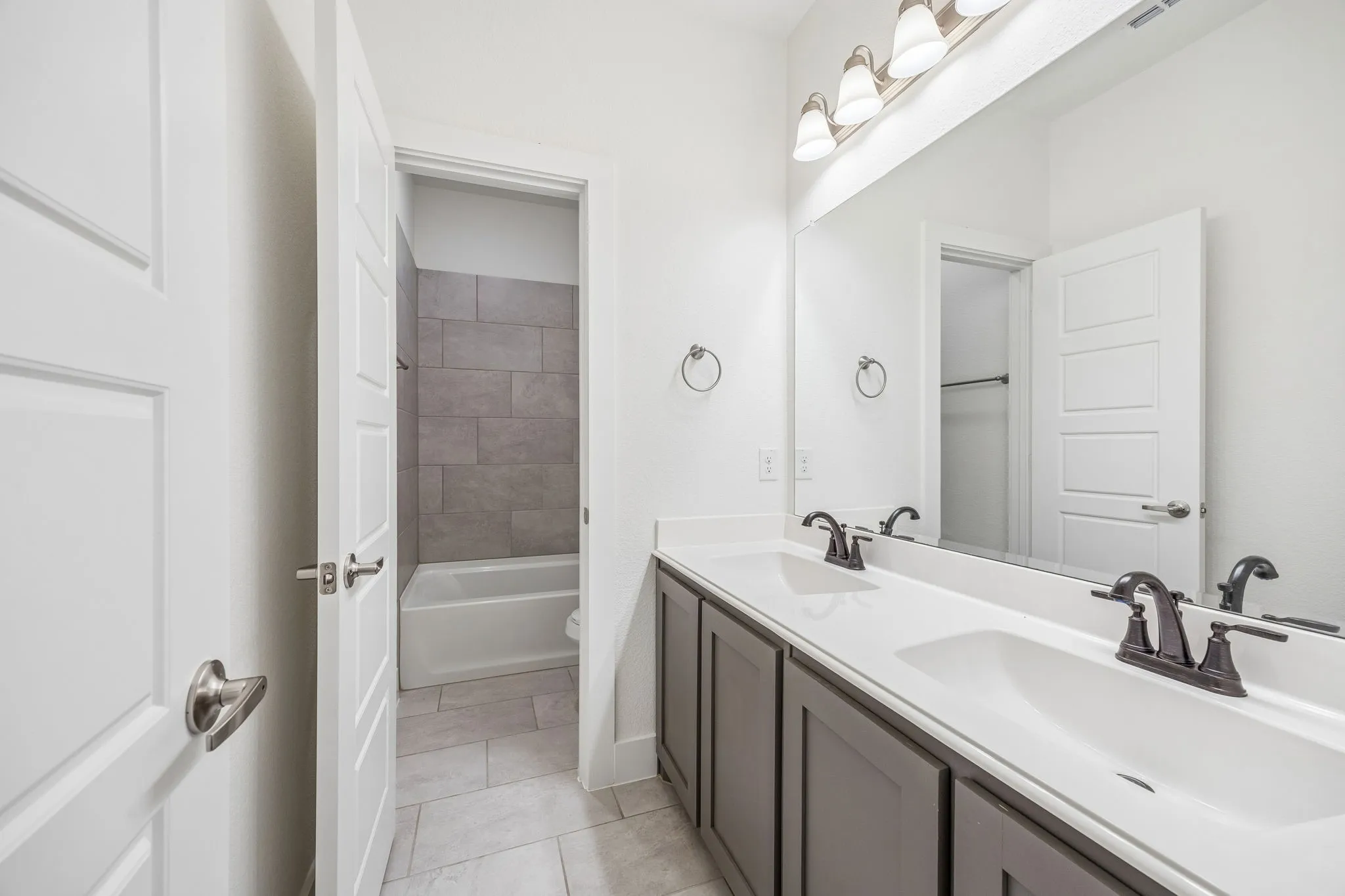 Single Family Residence For Sale in Denton County , 7416 Wispy Willow Lane, Little Elm, Texas 76227, 4 Bedroom, 4 Bathroom, 2 Garage spaces, 3,437 Sqft, built in 2020, mls#21343127, Real Estate Agent in Little Elm, Homes For Sale in Denton county, Homes For Sale in Little Elm, Realtor in Little Elm Texas, Real Estate Brokerage Independent Realty Texas, Luminita Cordes Realtor