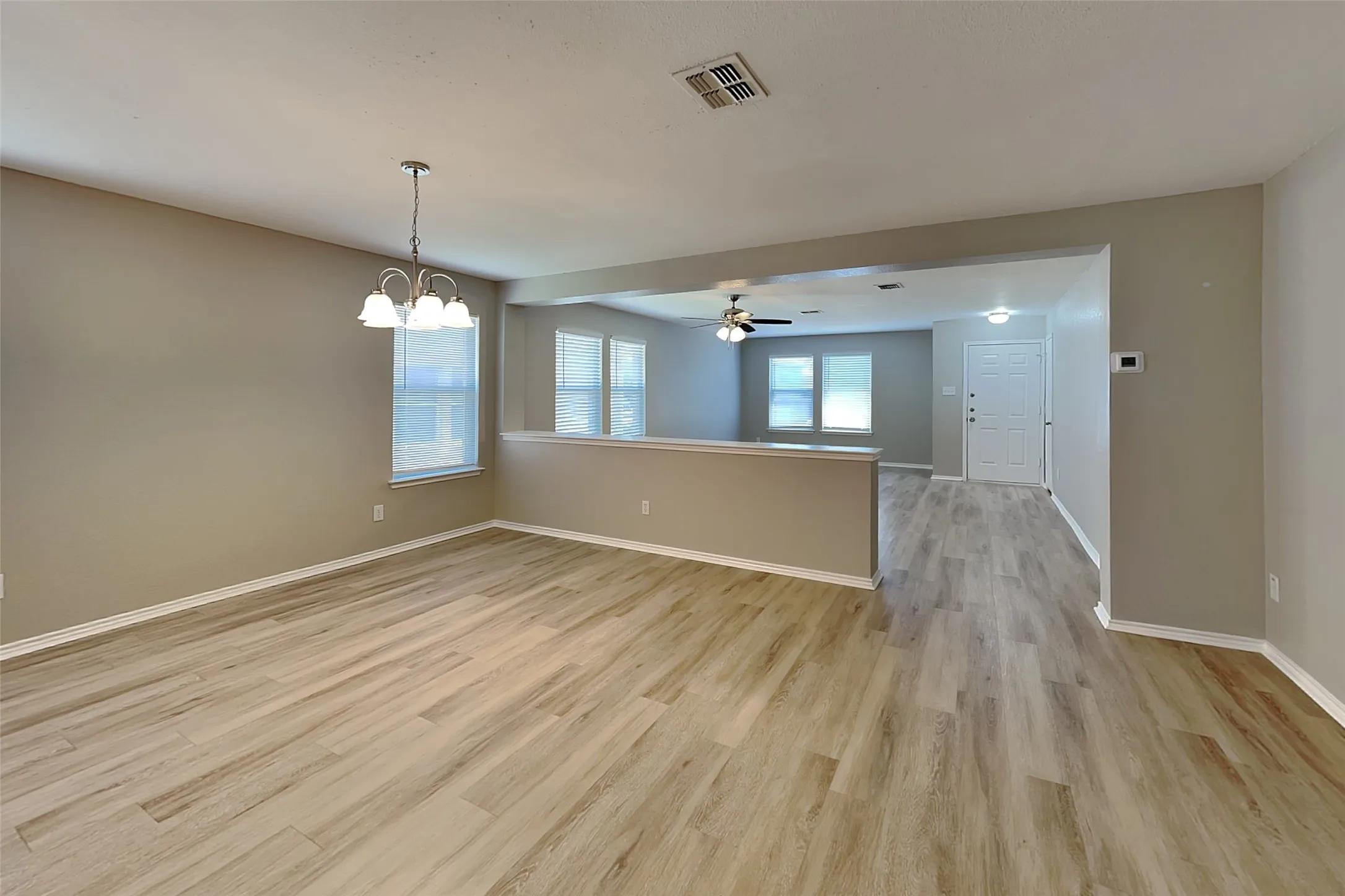 Single Family Residence For Rent in Tarrant County , 13717 Canyon Ranch Road, Fort Worth, Texas 76262, 3 Bedroom, 2 Bathroom, 2 Garage spaces, 1,744 Sqft, built in 2004, mls#21355191, Real Estate Agent in Fort Worth, Homes For Rent in Tarrant county, Homes For Rent in Fort Worth, Realtor in Fort Worth Texas, Real Estate Brokerage Independent Realty Texas, Luminita Cordes Realtor
