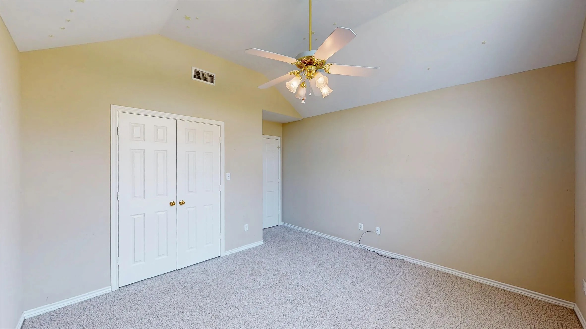 Single Family Residence For Sale in Henderson County , 356 Copeland Circle, Chandler, Texas 75758, 3 Bedroom, 2 Bathroom, 2 Garage spaces, 1,849 Sqft, built in 1996, mls#21355169, Real Estate Agent in Chandler, Homes For Sale in Henderson county, Homes For Sale in Chandler, Realtor in Chandler Texas, Real Estate Brokerage Independent Realty Texas, Luminita Cordes Realtor