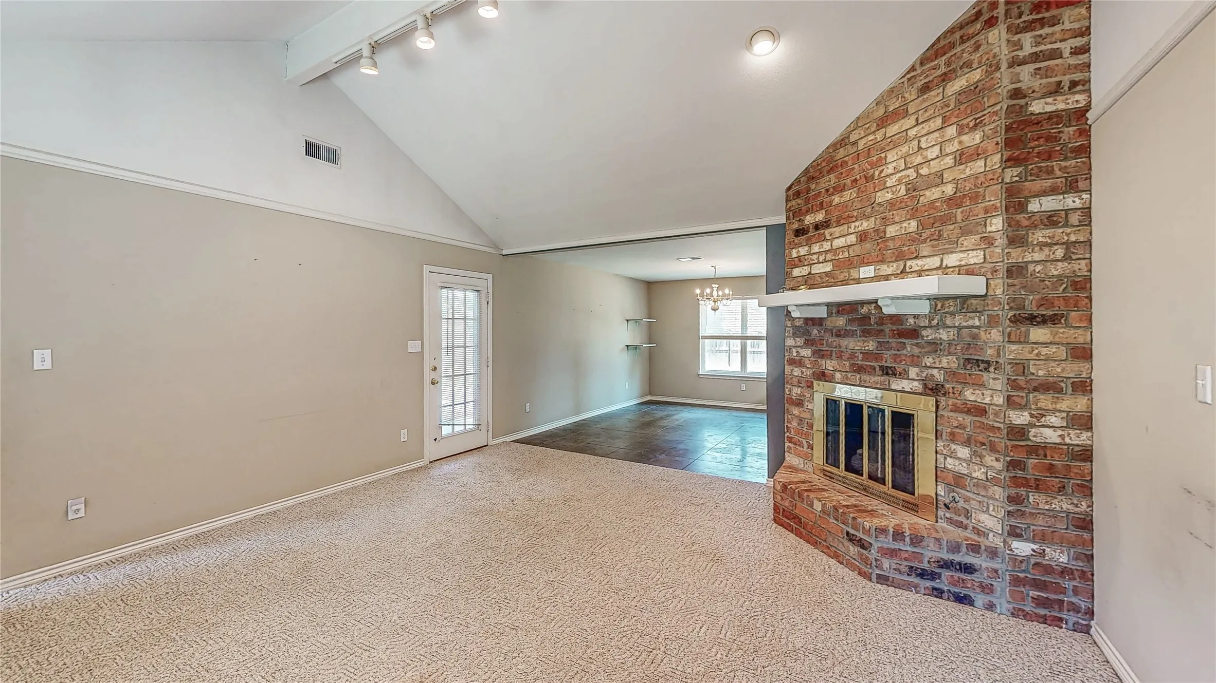 Single Family Residence For Sale in Henderson County , 356 Copeland Circle, Chandler, Texas 75758, 3 Bedroom, 2 Bathroom, 2 Garage spaces, 1,849 Sqft, built in 1996, mls#21355169, Real Estate Agent in Chandler, Homes For Sale in Henderson county, Homes For Sale in Chandler, Realtor in Chandler Texas, Real Estate Brokerage Independent Realty Texas, Luminita Cordes Realtor