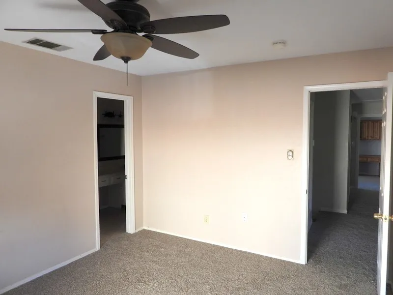 Single Family Residence For Rent in Collin County , 4090 Windhaven Lane, Dallas, Texas 75287, 3 Bedroom, 3 Bathroom, 1 Garage spaces, 1,712 Sqft, built in 1985, mls#21355195, Real Estate Agent in Dallas, Homes For Rent in Collin county, Homes For Rent in Dallas, Realtor in Dallas Texas, Real Estate Brokerage Independent Realty Texas, Luminita Cordes Realtor