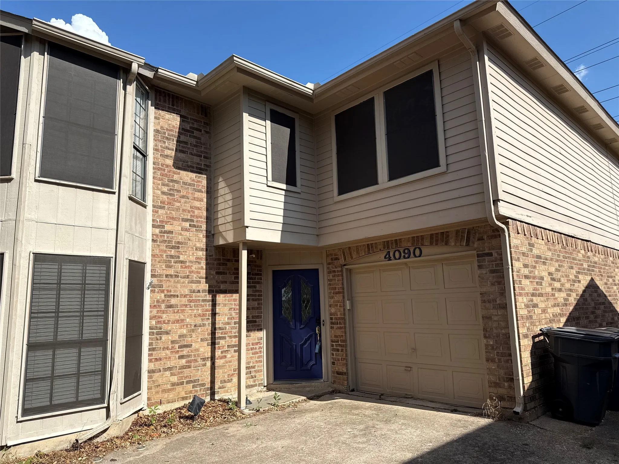 Single Family Residence For Rent in Collin County , 4090 Windhaven Lane, Dallas, Texas 75287, 3 Bedroom, 3 Bathroom, 1 Garage spaces, 1,712 Sqft, built in 1985, mls#21355195, Real Estate Agent in Dallas, Homes For Rent in Collin county, Homes For Rent in Dallas, Realtor in Dallas Texas, Real Estate Brokerage Independent Realty Texas, Luminita Cordes Realtor