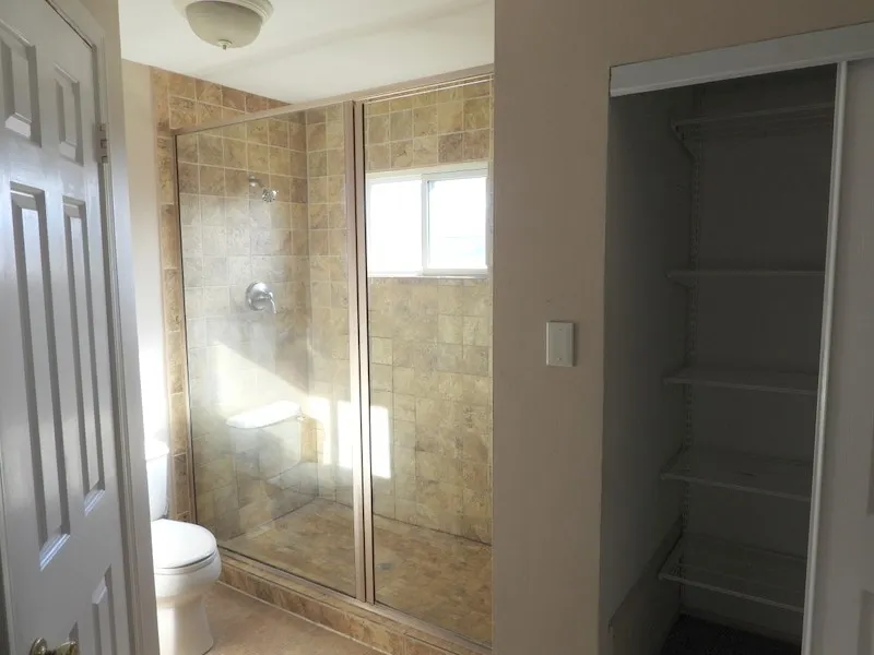 Single Family Residence For Rent in Collin County , 4090 Windhaven Lane, Dallas, Texas 75287, 3 Bedroom, 3 Bathroom, 1 Garage spaces, 1,712 Sqft, built in 1985, mls#21355195, Real Estate Agent in Dallas, Homes For Rent in Collin county, Homes For Rent in Dallas, Realtor in Dallas Texas, Real Estate Brokerage Independent Realty Texas, Luminita Cordes Realtor