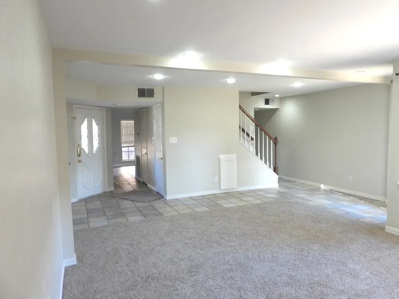 Single Family Residence For Rent in Collin County , 4090 Windhaven Lane, Dallas, Texas 75287, 3 Bedroom, 3 Bathroom, 1 Garage spaces, 1,712 Sqft, built in 1985, mls#21355195, Real Estate Agent in Dallas, Homes For Rent in Collin county, Homes For Rent in Dallas, Realtor in Dallas Texas, Real Estate Brokerage Independent Realty Texas, Luminita Cordes Realtor