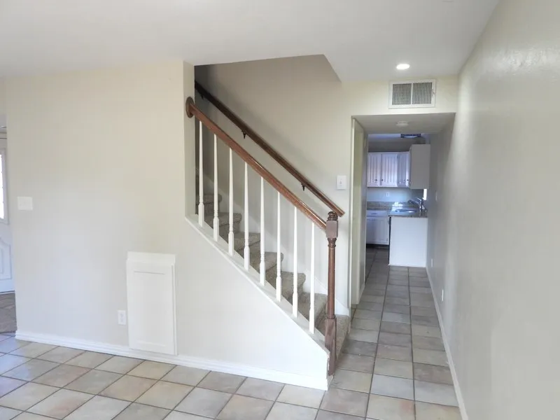 Single Family Residence For Rent in Collin County , 4090 Windhaven Lane, Dallas, Texas 75287, 3 Bedroom, 3 Bathroom, 1 Garage spaces, 1,712 Sqft, built in 1985, mls#21355195, Real Estate Agent in Dallas, Homes For Rent in Collin county, Homes For Rent in Dallas, Realtor in Dallas Texas, Real Estate Brokerage Independent Realty Texas, Luminita Cordes Realtor