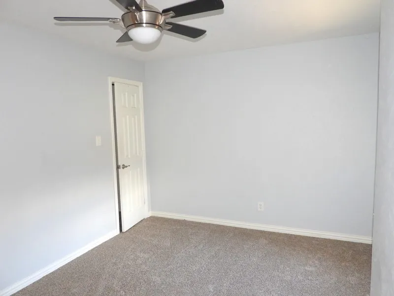 Single Family Residence For Rent in Collin County , 4090 Windhaven Lane, Dallas, Texas 75287, 3 Bedroom, 3 Bathroom, 1 Garage spaces, 1,712 Sqft, built in 1985, mls#21355195, Real Estate Agent in Dallas, Homes For Rent in Collin county, Homes For Rent in Dallas, Realtor in Dallas Texas, Real Estate Brokerage Independent Realty Texas, Luminita Cordes Realtor