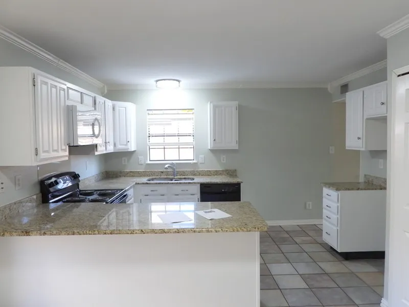 Single Family Residence For Rent in Collin County , 4090 Windhaven Lane, Dallas, Texas 75287, 3 Bedroom, 3 Bathroom, 1 Garage spaces, 1,712 Sqft, built in 1985, mls#21355195, Real Estate Agent in Dallas, Homes For Rent in Collin county, Homes For Rent in Dallas, Realtor in Dallas Texas, Real Estate Brokerage Independent Realty Texas, Luminita Cordes Realtor