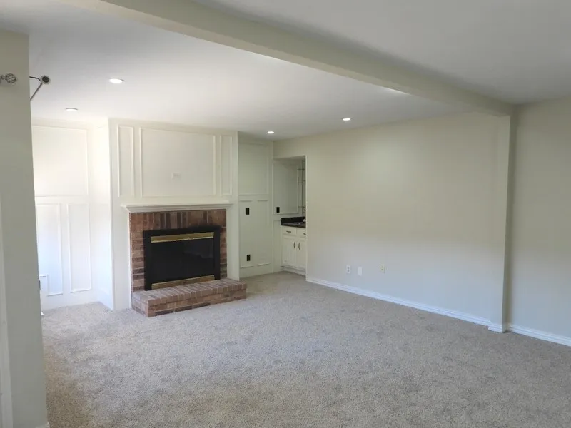Single Family Residence For Rent in Collin County , 4090 Windhaven Lane, Dallas, Texas 75287, 3 Bedroom, 3 Bathroom, 1 Garage spaces, 1,712 Sqft, built in 1985, mls#21355195, Real Estate Agent in Dallas, Homes For Rent in Collin county, Homes For Rent in Dallas, Realtor in Dallas Texas, Real Estate Brokerage Independent Realty Texas, Luminita Cordes Realtor