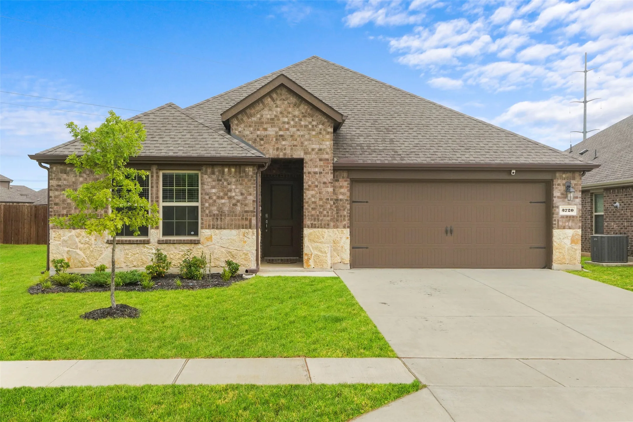 Single Family Residence For Sale in Denton County , 3720 Tracewood Bend, Aubrey, Texas 76227, 4 Bedroom, 3 Bathroom, 2 Garage spaces, 2,080 Sqft, built in 2024, mls#21355196, Real Estate Agent in Aubrey, Homes For Sale in Denton county, Homes For Sale in Aubrey, Realtor in Aubrey Texas, Real Estate Brokerage Independent Realty Texas, Luminita Cordes Realtor