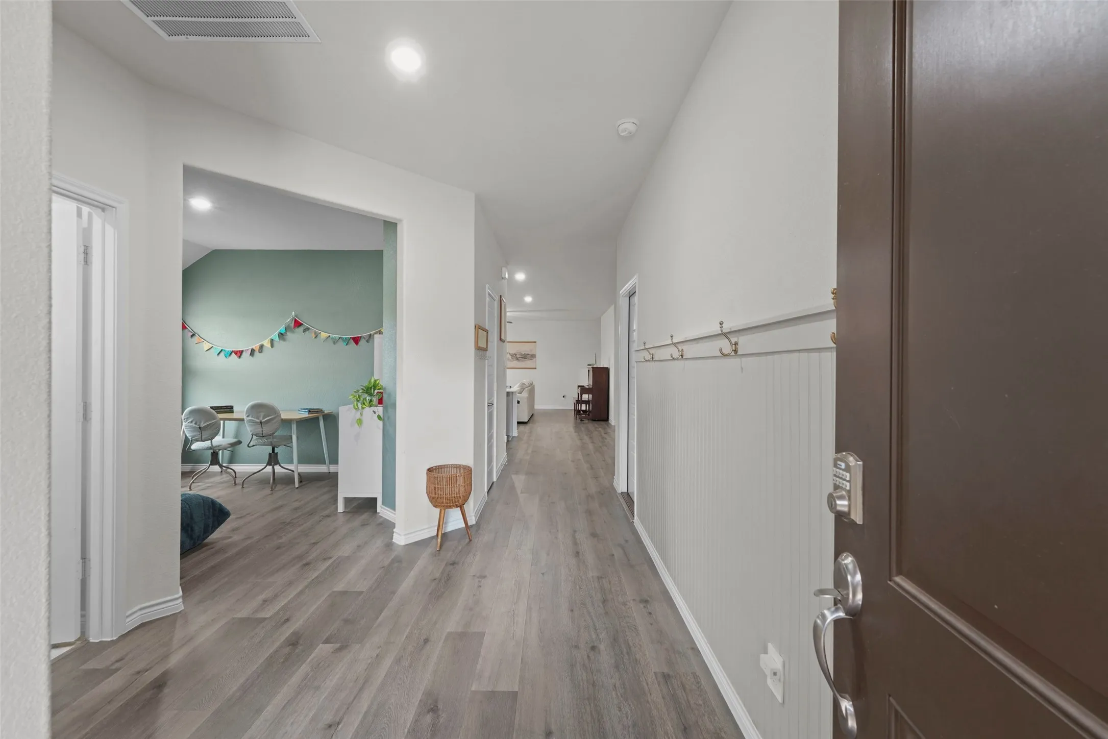 Single Family Residence For Sale in Denton County , 3720 Tracewood Bend, Aubrey, Texas 76227, 4 Bedroom, 3 Bathroom, 2 Garage spaces, 2,080 Sqft, built in 2024, mls#21355196, Real Estate Agent in Aubrey, Homes For Sale in Denton county, Homes For Sale in Aubrey, Realtor in Aubrey Texas, Real Estate Brokerage Independent Realty Texas, Luminita Cordes Realtor