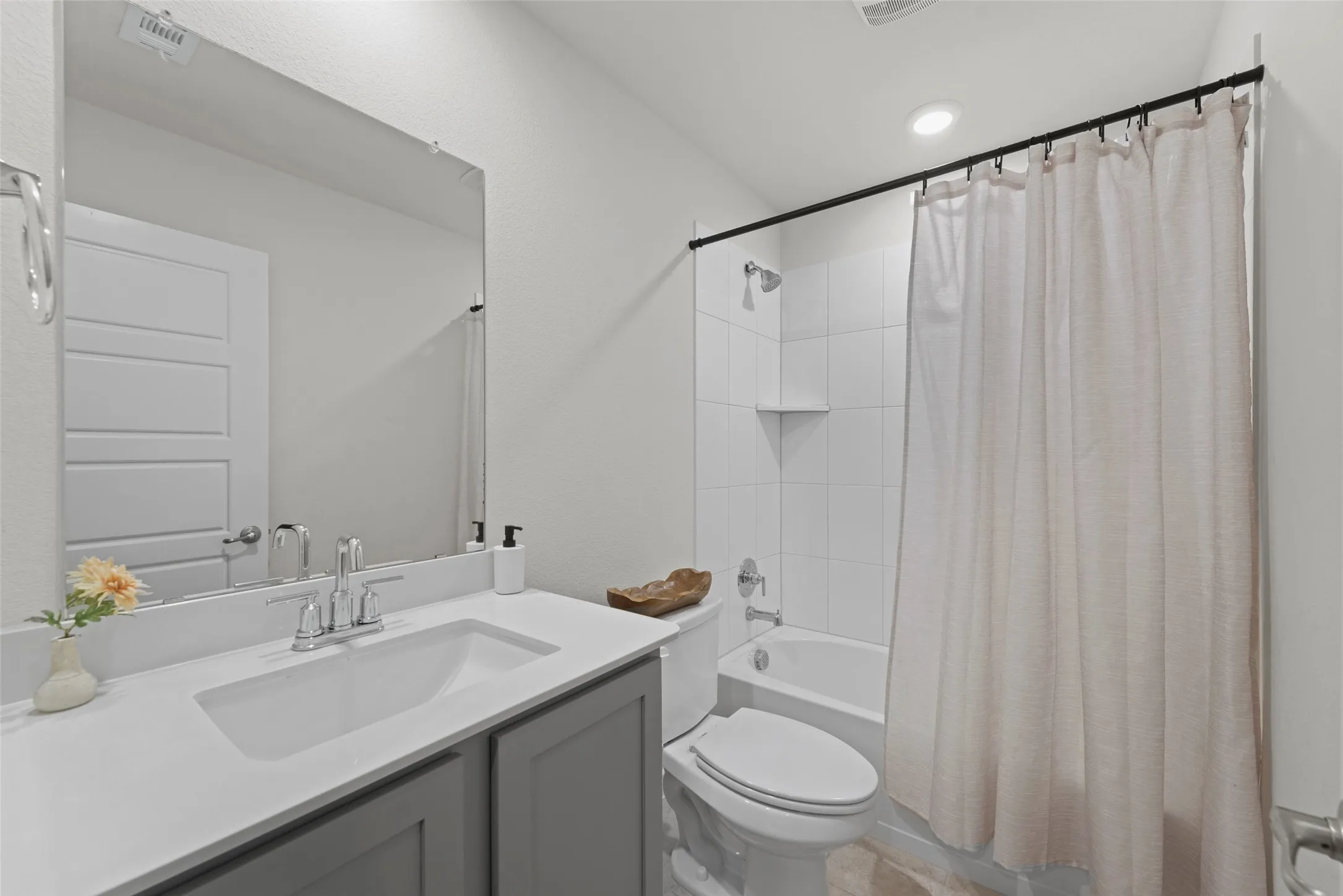 Single Family Residence For Sale in Denton County , 3720 Tracewood Bend, Aubrey, Texas 76227, 4 Bedroom, 3 Bathroom, 2 Garage spaces, 2,080 Sqft, built in 2024, mls#21355196, Real Estate Agent in Aubrey, Homes For Sale in Denton county, Homes For Sale in Aubrey, Realtor in Aubrey Texas, Real Estate Brokerage Independent Realty Texas, Luminita Cordes Realtor