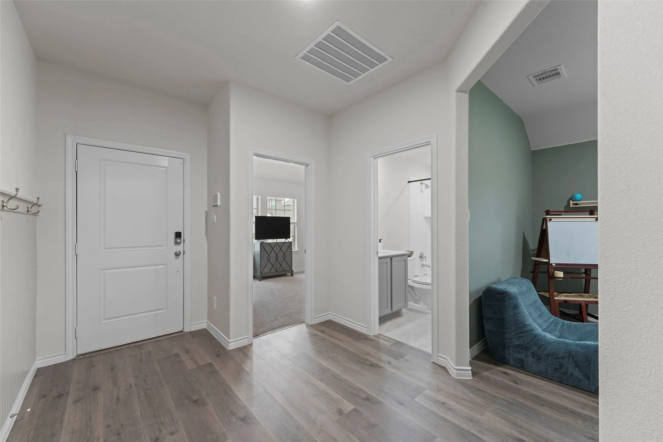 Single Family Residence For Sale in Denton County , 3720 Tracewood Bend, Aubrey, Texas 76227, 4 Bedroom, 3 Bathroom, 2 Garage spaces, 2,080 Sqft, built in 2024, mls#21355196, Real Estate Agent in Aubrey, Homes For Sale in Denton county, Homes For Sale in Aubrey, Realtor in Aubrey Texas, Real Estate Brokerage Independent Realty Texas, Luminita Cordes Realtor