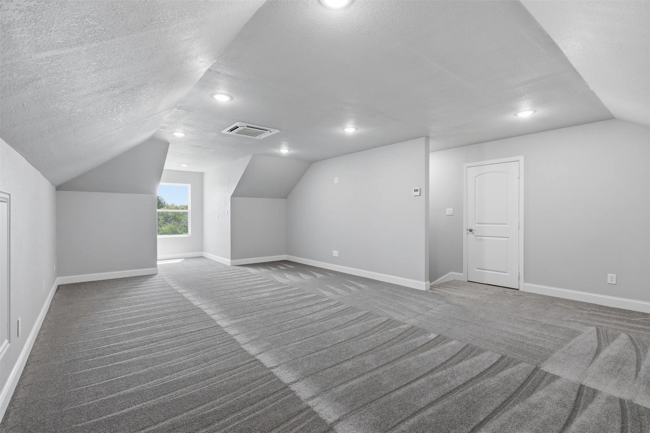 Single Family Residence For Sale in Parker County , 3036 Deer Court, Weatherford, Texas 76085, 4 Bedroom, 3 Bathroom, 2 Garage spaces, 3,314 Sqft, built in 2022, mls#21355194, Real Estate Agent in Weatherford, Homes For Sale in Parker county, Homes For Sale in Weatherford, Realtor in Weatherford Texas, Real Estate Brokerage Independent Realty Texas, Luminita Cordes Realtor