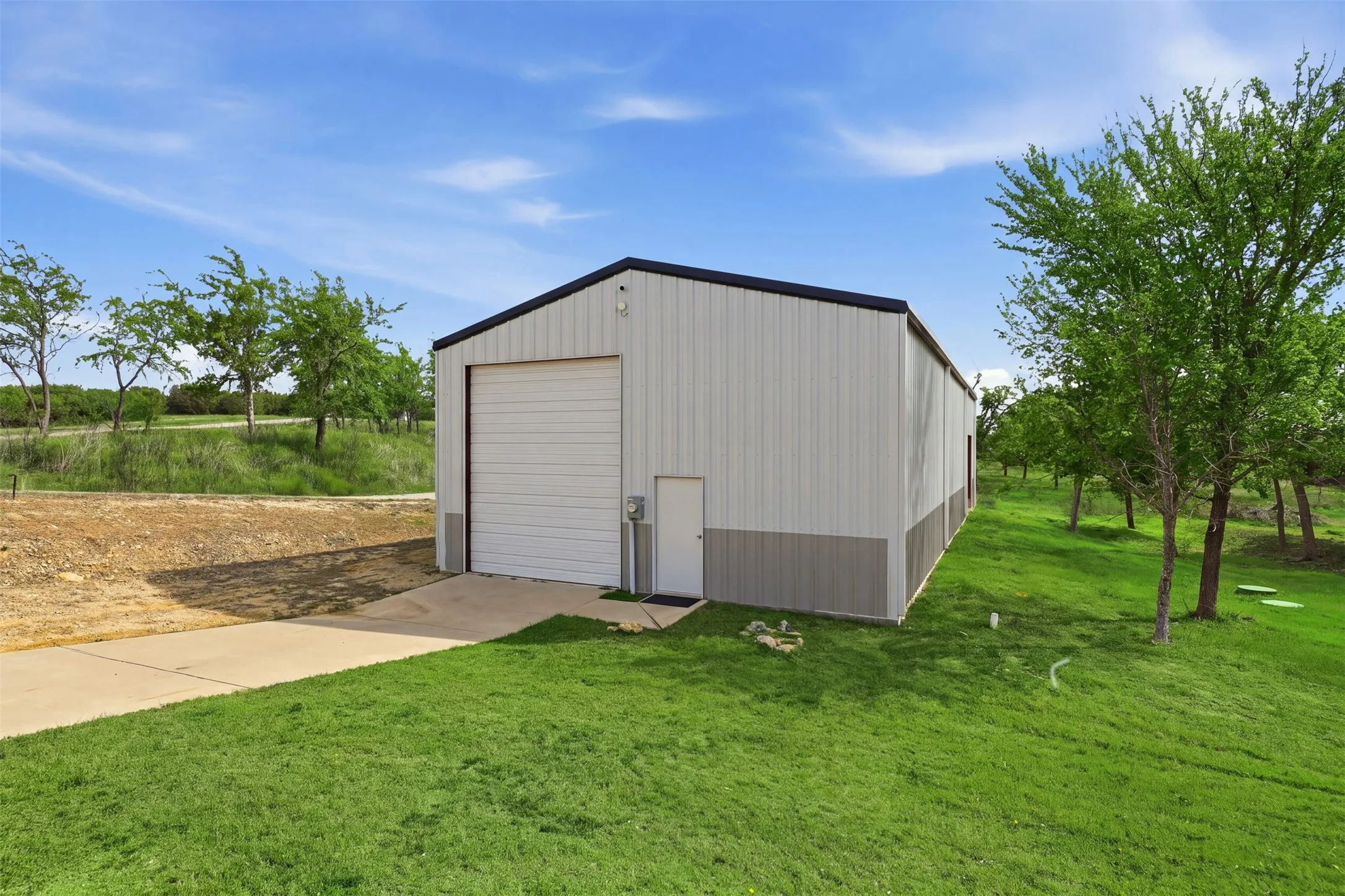 Single Family Residence For Sale in Parker County , 3036 Deer Court, Weatherford, Texas 76085, 4 Bedroom, 3 Bathroom, 2 Garage spaces, 3,314 Sqft, built in 2022, mls#21355194, Real Estate Agent in Weatherford, Homes For Sale in Parker county, Homes For Sale in Weatherford, Realtor in Weatherford Texas, Real Estate Brokerage Independent Realty Texas, Luminita Cordes Realtor