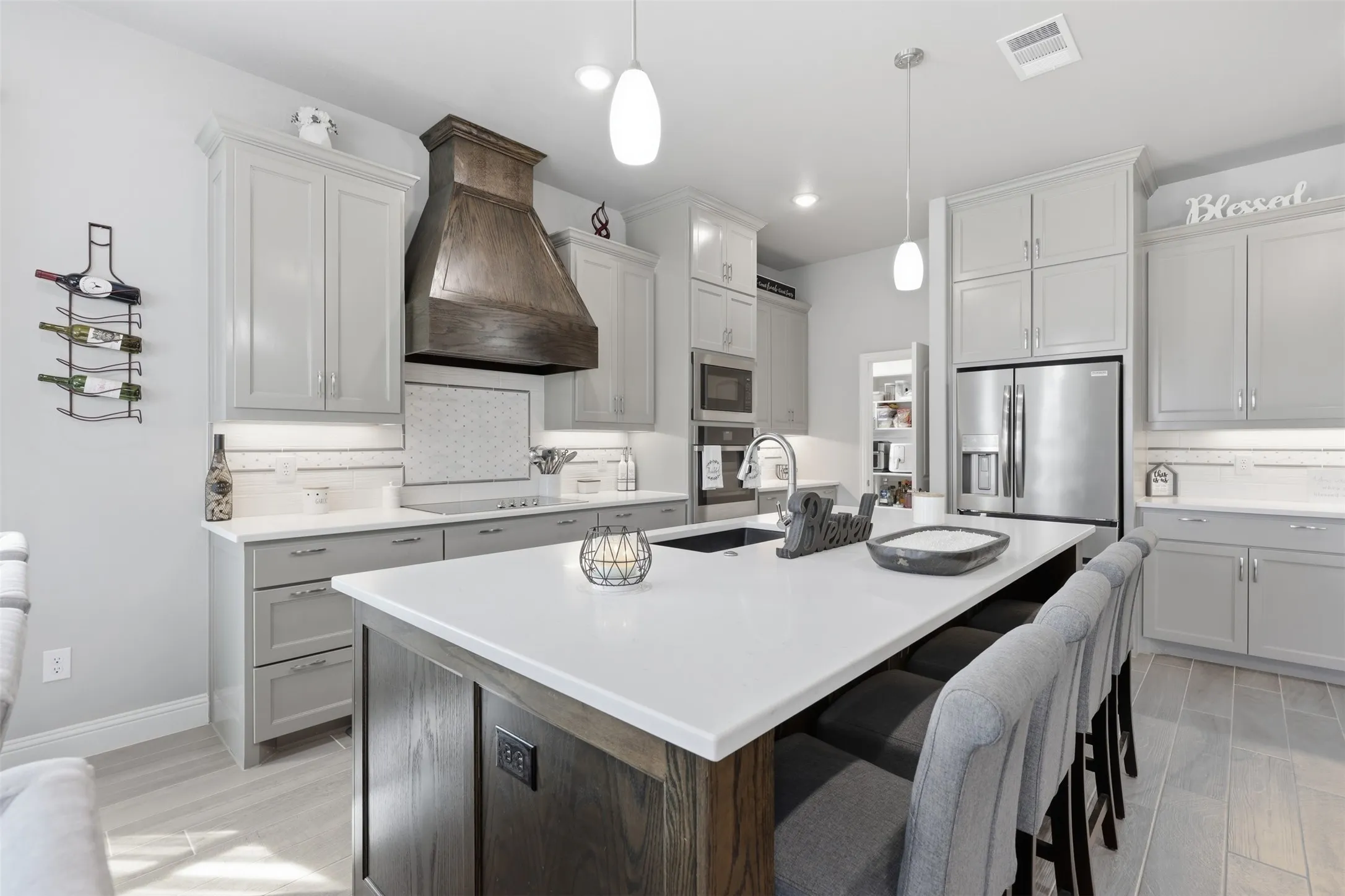 Single Family Residence For Sale in Parker County , 3036 Deer Court, Weatherford, Texas 76085, 4 Bedroom, 3 Bathroom, 2 Garage spaces, 3,314 Sqft, built in 2022, mls#21355194, Real Estate Agent in Weatherford, Homes For Sale in Parker county, Homes For Sale in Weatherford, Realtor in Weatherford Texas, Real Estate Brokerage Independent Realty Texas, Luminita Cordes Realtor