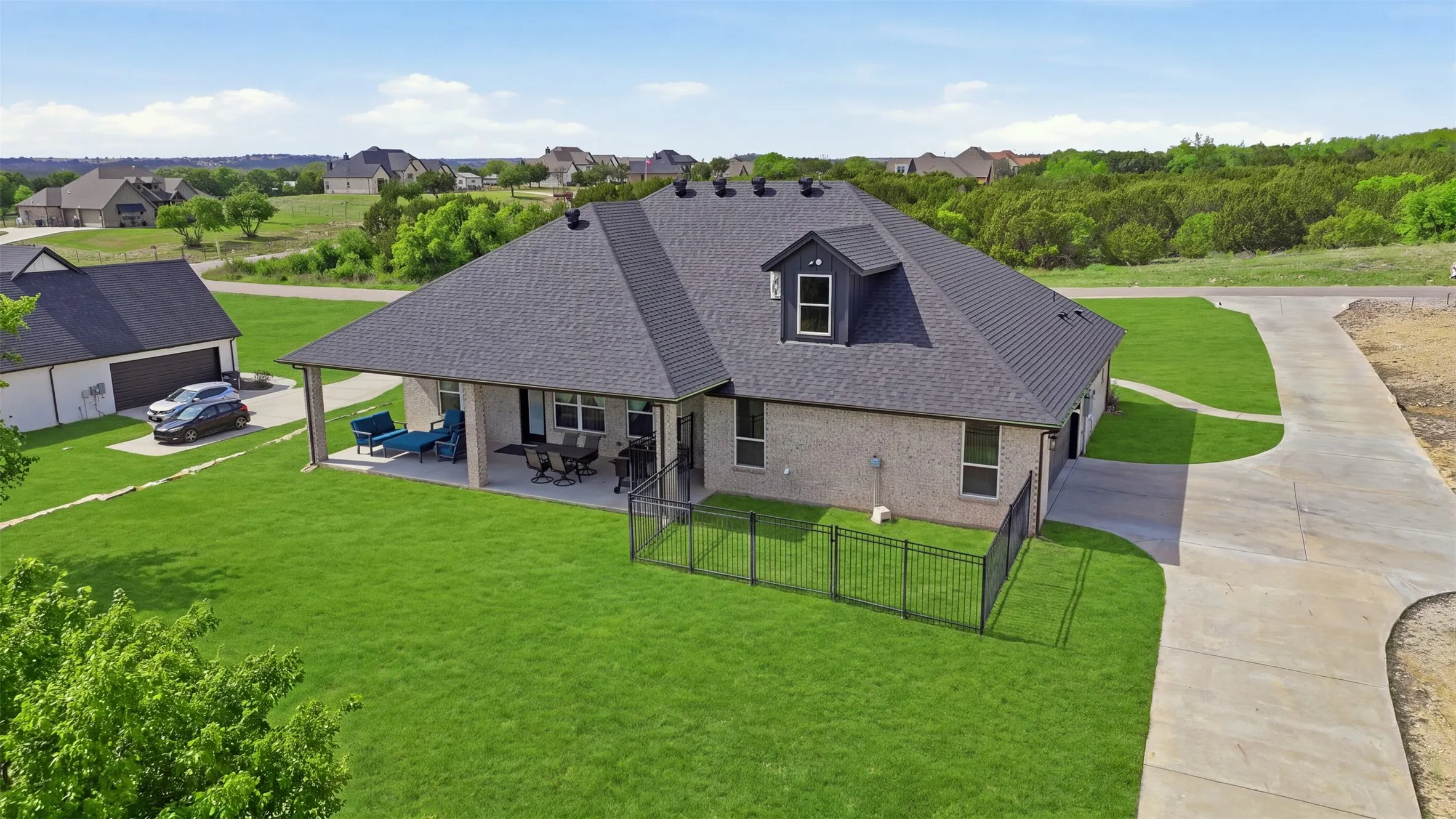 Single Family Residence For Sale in Parker County , 3036 Deer Court, Weatherford, Texas 76085, 4 Bedroom, 3 Bathroom, 2 Garage spaces, 3,314 Sqft, built in 2022, mls#21355194, Real Estate Agent in Weatherford, Homes For Sale in Parker county, Homes For Sale in Weatherford, Realtor in Weatherford Texas, Real Estate Brokerage Independent Realty Texas, Luminita Cordes Realtor