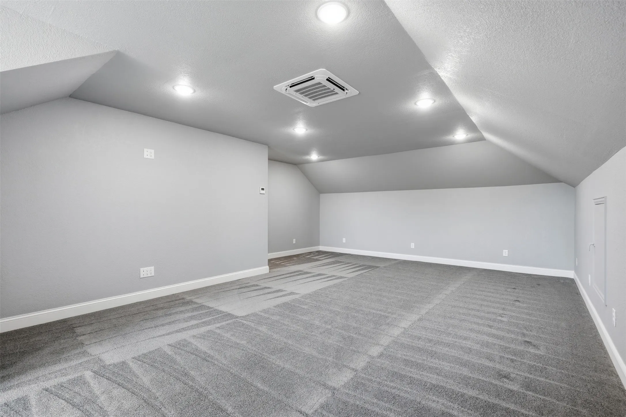 Single Family Residence For Sale in Parker County , 3036 Deer Court, Weatherford, Texas 76085, 4 Bedroom, 3 Bathroom, 2 Garage spaces, 3,314 Sqft, built in 2022, mls#21355194, Real Estate Agent in Weatherford, Homes For Sale in Parker county, Homes For Sale in Weatherford, Realtor in Weatherford Texas, Real Estate Brokerage Independent Realty Texas, Luminita Cordes Realtor