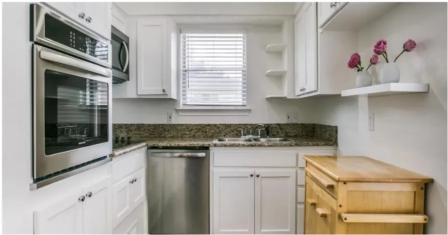 Condominium For Rent in Dallas County , 8602 Baltimore Drive 7, Dallas, Texas 75225, 1 Bedroom, 1 Bathroom, 2 Garage spaces, 962 Sqft, built in 1958, mls#21355201, Real Estate Agent in Dallas, Homes For Rent in Dallas county, Homes For Rent in Dallas, Realtor in Dallas Texas, Real Estate Brokerage Independent Realty Texas, Luminita Cordes Realtor