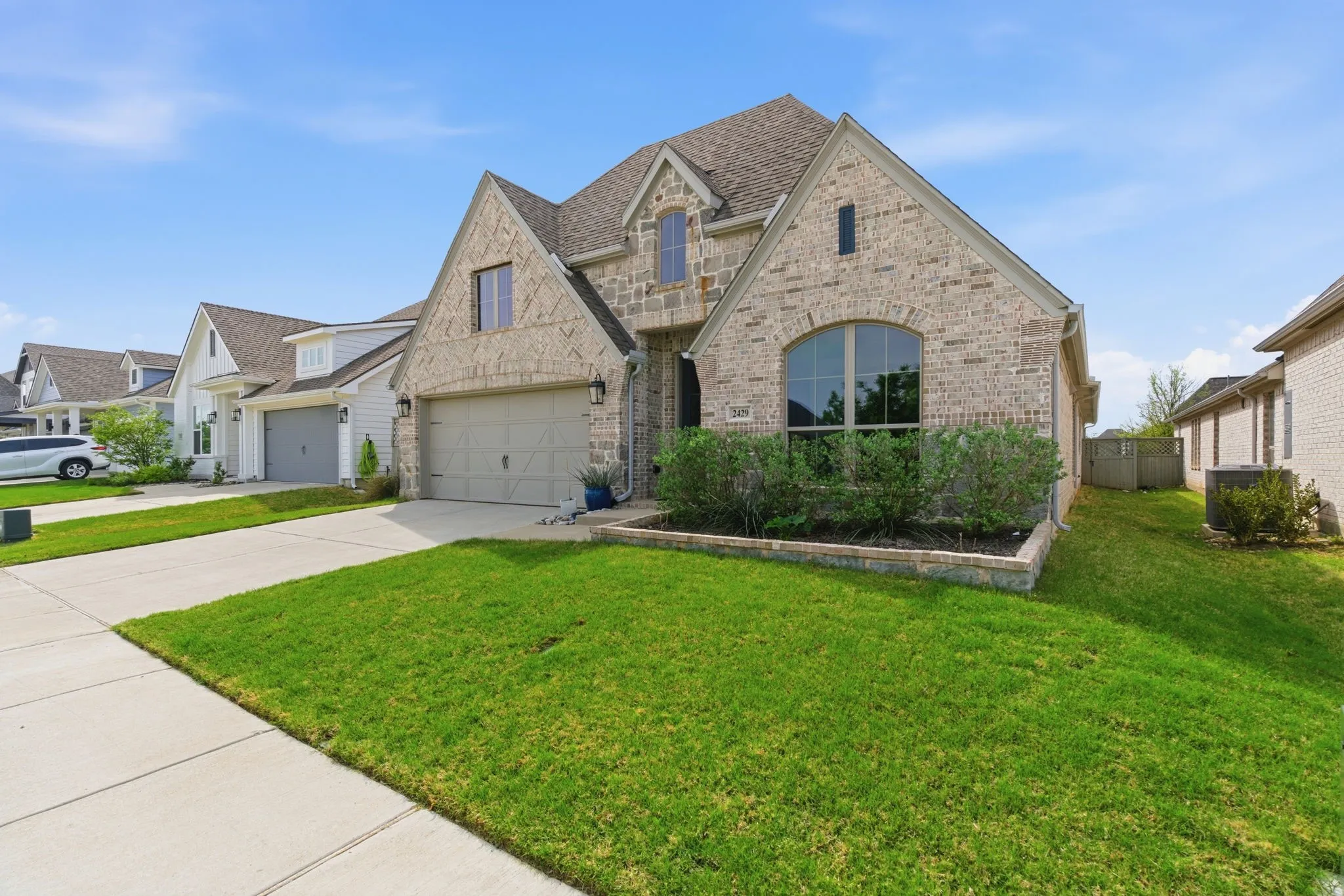 Single Family Residence For Sale in Denton County , 2429 Lazy Dog Lane, Northlake, Texas 76247, 4 Bedroom, 3 Bathroom, 2 Garage spaces, 2,619 Sqft, built in 2020, mls#21355128, Real Estate Agent in Northlake, Homes For Sale in Denton county, Homes For Sale in Northlake, Realtor in Northlake Texas, Real Estate Brokerage Independent Realty Texas, Luminita Cordes Realtor