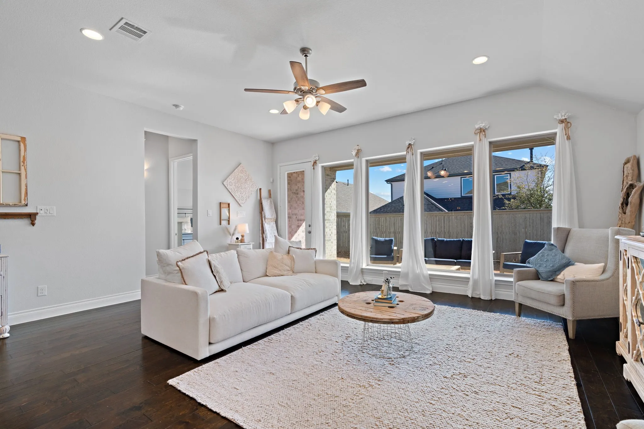 Single Family Residence For Sale in Denton County , 2429 Lazy Dog Lane, Northlake, Texas 76247, 4 Bedroom, 3 Bathroom, 2 Garage spaces, 2,619 Sqft, built in 2020, mls#21355128, Real Estate Agent in Northlake, Homes For Sale in Denton county, Homes For Sale in Northlake, Realtor in Northlake Texas, Real Estate Brokerage Independent Realty Texas, Luminita Cordes Realtor