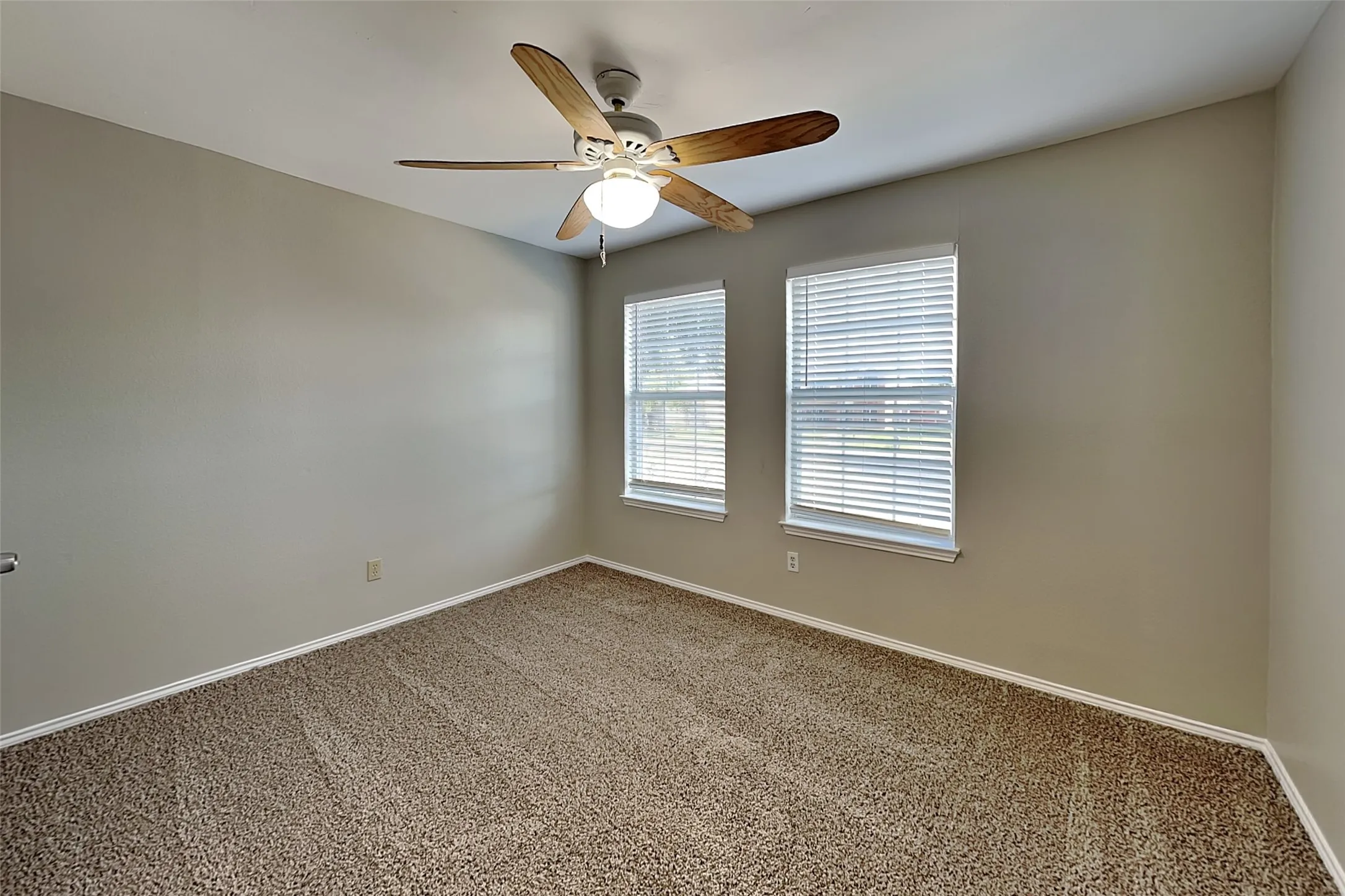 Single Family Residence For Rent in Denton County , 1005 Lake Bluff Drive, Flower Mound, Texas 75028, 4 Bedroom, 3 Bathroom, 2 Garage spaces, 1,750 Sqft, built in 1993, mls#21355219, Real Estate Agent in Flower Mound, Homes For Rent in Denton county, Homes For Rent in Flower Mound, Realtor in Flower Mound Texas, Real Estate Brokerage Independent Realty Texas, Luminita Cordes Realtor