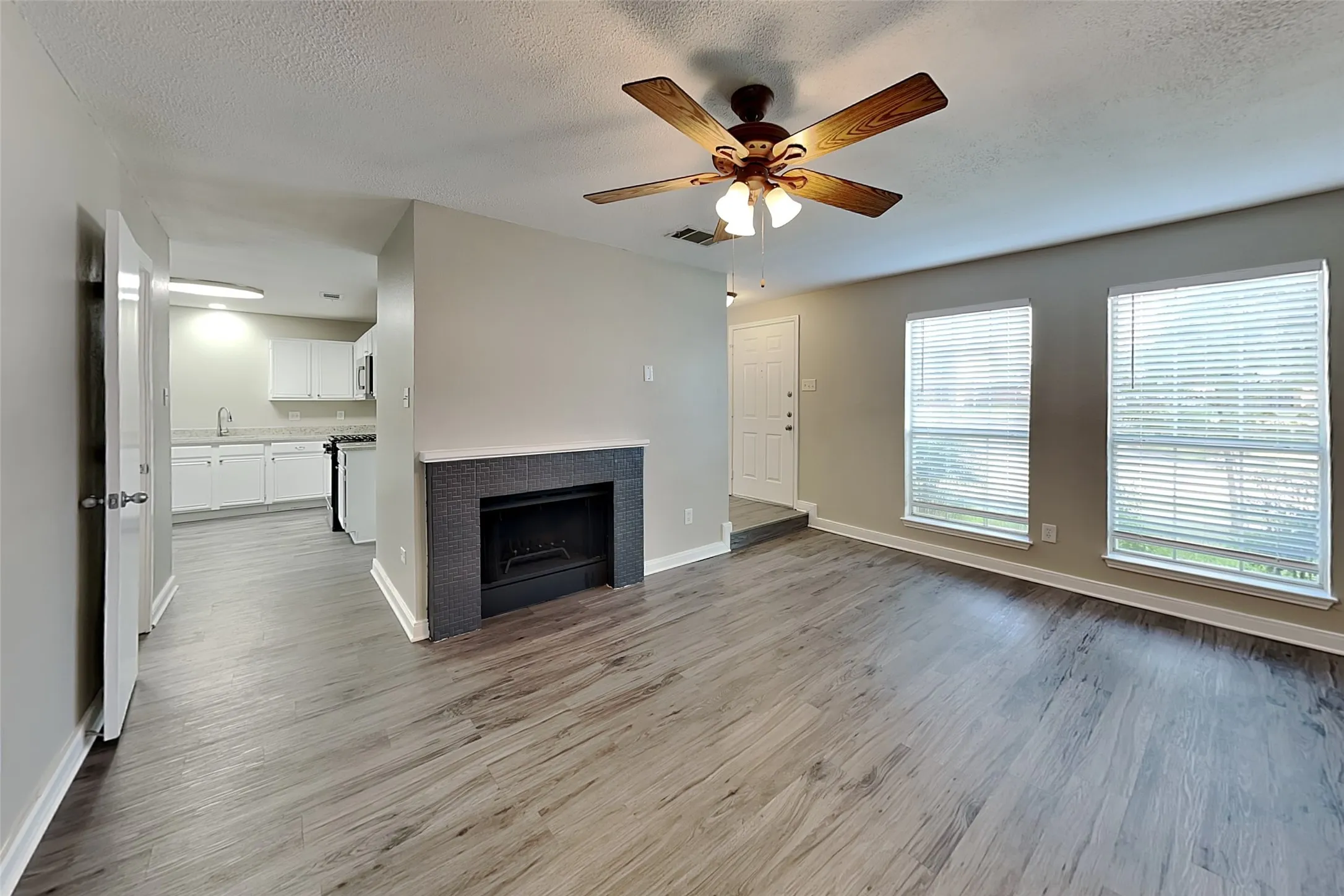 Single Family Residence For Rent in Denton County , 1005 Lake Bluff Drive, Flower Mound, Texas 75028, 4 Bedroom, 3 Bathroom, 2 Garage spaces, 1,750 Sqft, built in 1993, mls#21355219, Real Estate Agent in Flower Mound, Homes For Rent in Denton county, Homes For Rent in Flower Mound, Realtor in Flower Mound Texas, Real Estate Brokerage Independent Realty Texas, Luminita Cordes Realtor