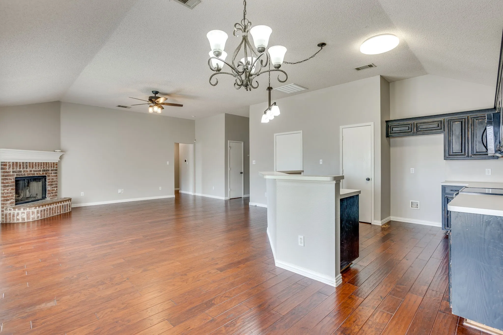 Living/kitchen