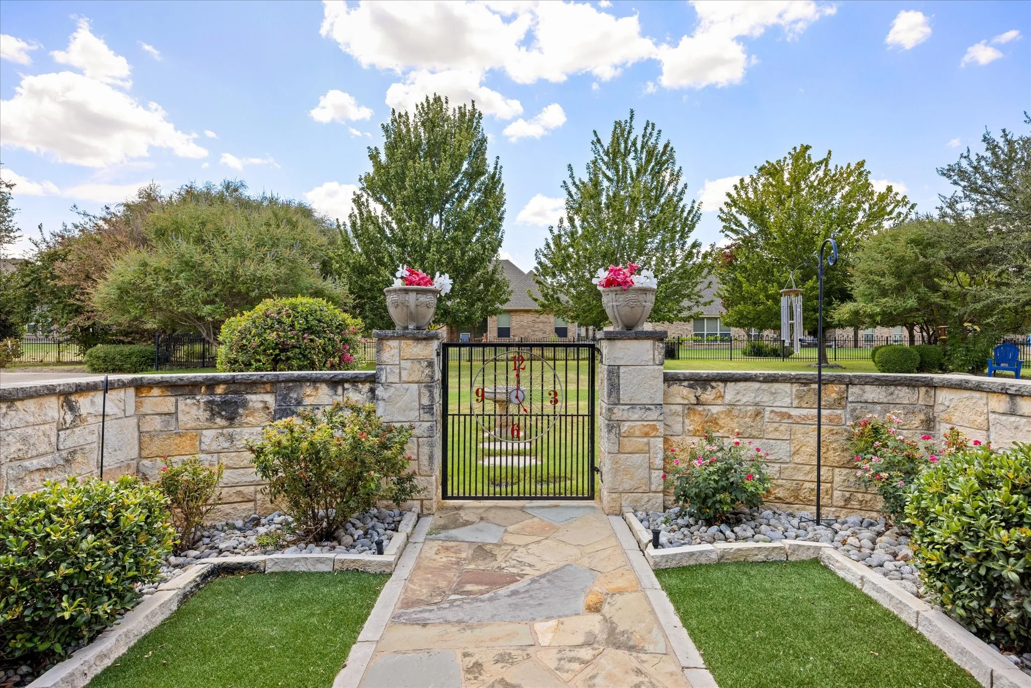 Single Family Residence For Sale in Hood County , 3209 Steamers Court, Granbury, Texas 76049, 3 Bedroom, 3 Bathroom, 3 Garage spaces, 2,569 Sqft, built in 2010, mls#21355213, Real Estate Agent in Granbury, Homes For Sale in Hood county, Homes For Sale in Granbury, Realtor in Granbury Texas, Real Estate Brokerage Independent Realty Texas, Luminita Cordes Realtor
