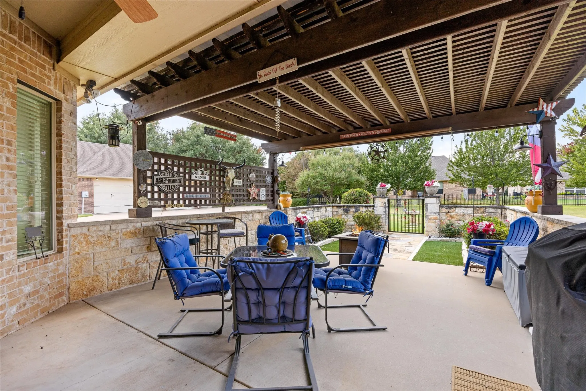 Single Family Residence For Sale in Hood County , 3209 Steamers Court, Granbury, Texas 76049, 3 Bedroom, 3 Bathroom, 3 Garage spaces, 2,569 Sqft, built in 2010, mls#21355213, Real Estate Agent in Granbury, Homes For Sale in Hood county, Homes For Sale in Granbury, Realtor in Granbury Texas, Real Estate Brokerage Independent Realty Texas, Luminita Cordes Realtor