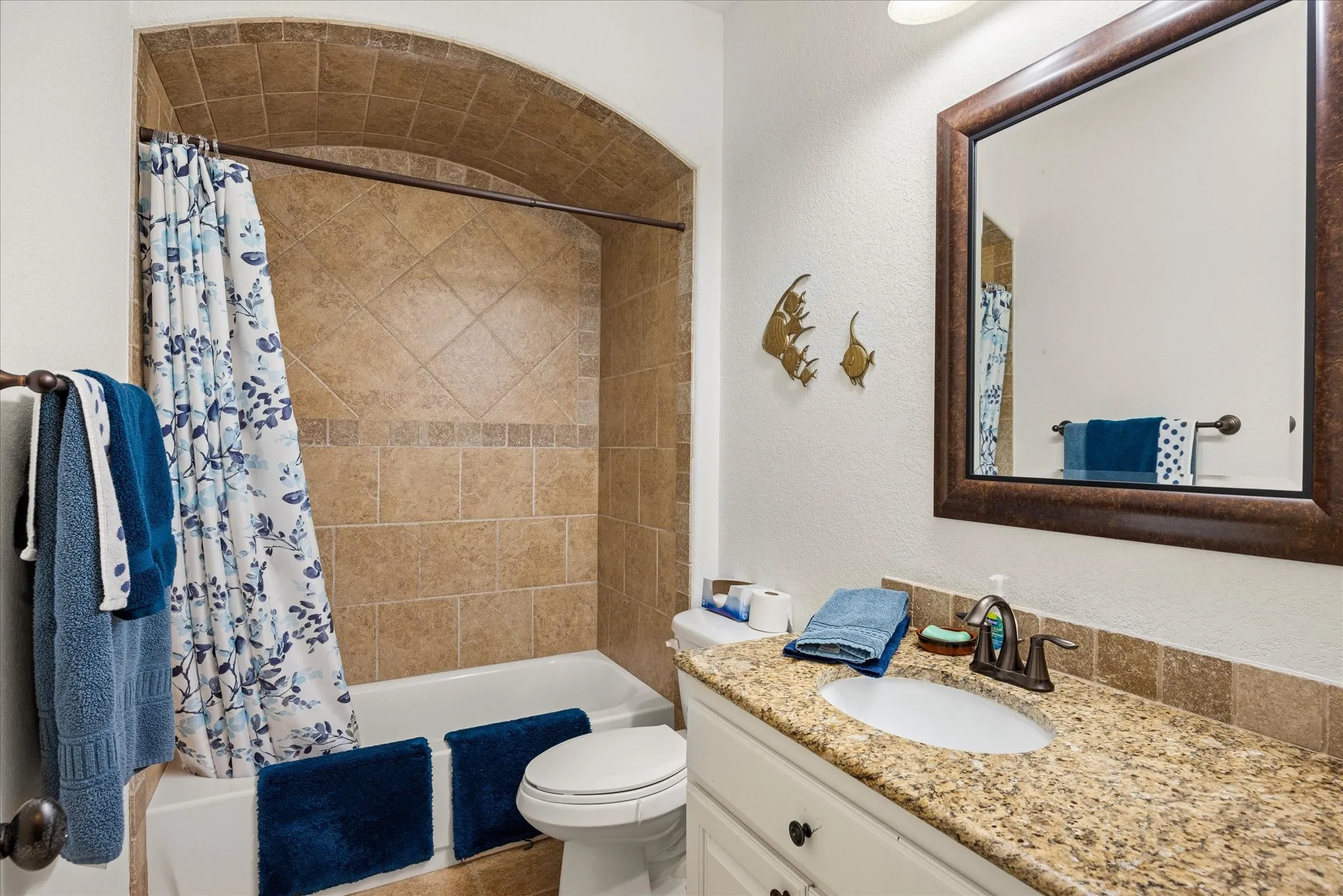 Single Family Residence For Sale in Hood County , 3209 Steamers Court, Granbury, Texas 76049, 3 Bedroom, 3 Bathroom, 3 Garage spaces, 2,569 Sqft, built in 2010, mls#21355213, Real Estate Agent in Granbury, Homes For Sale in Hood county, Homes For Sale in Granbury, Realtor in Granbury Texas, Real Estate Brokerage Independent Realty Texas, Luminita Cordes Realtor