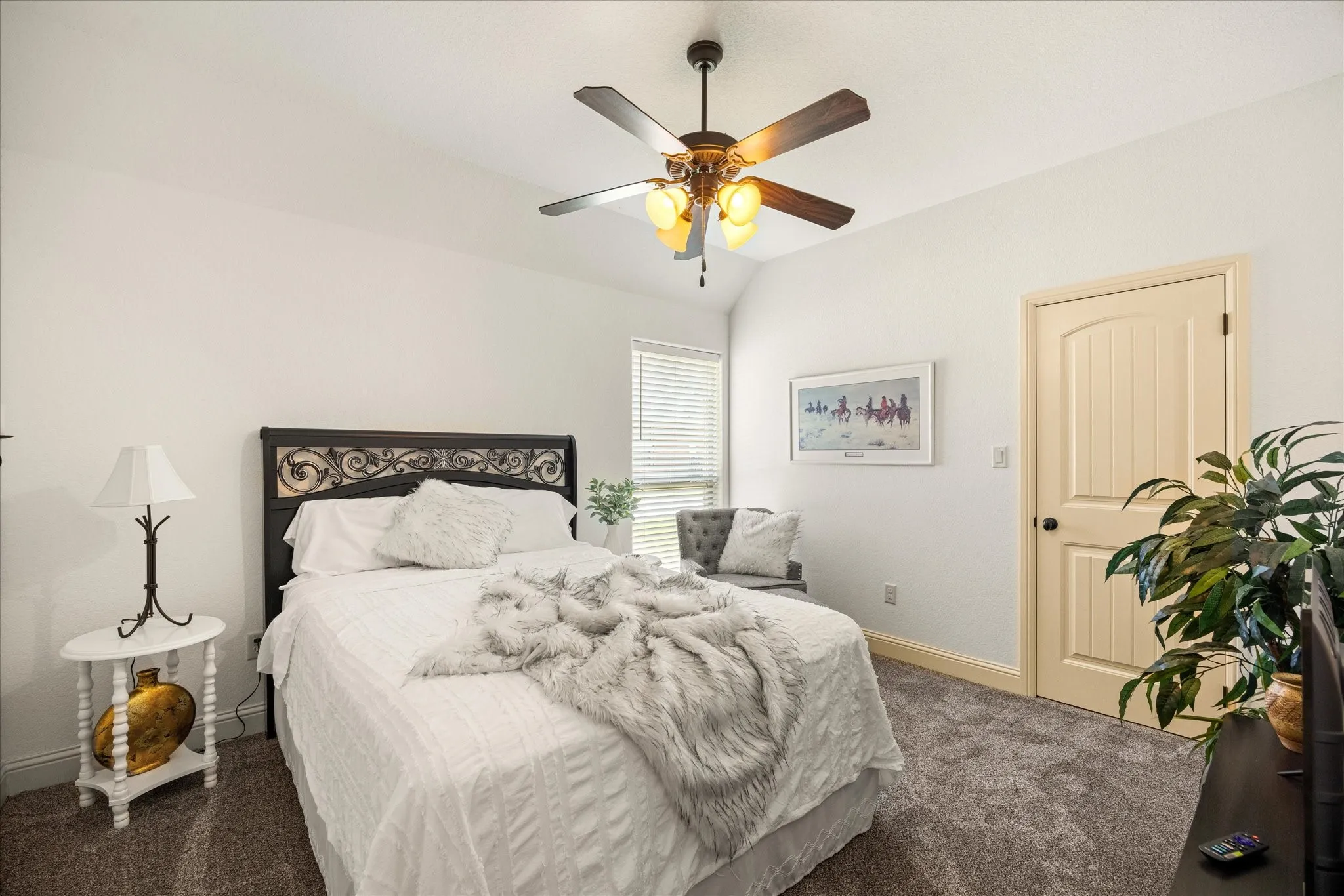 Single Family Residence For Sale in Hood County , 3209 Steamers Court, Granbury, Texas 76049, 3 Bedroom, 3 Bathroom, 3 Garage spaces, 2,569 Sqft, built in 2010, mls#21355213, Real Estate Agent in Granbury, Homes For Sale in Hood county, Homes For Sale in Granbury, Realtor in Granbury Texas, Real Estate Brokerage Independent Realty Texas, Luminita Cordes Realtor