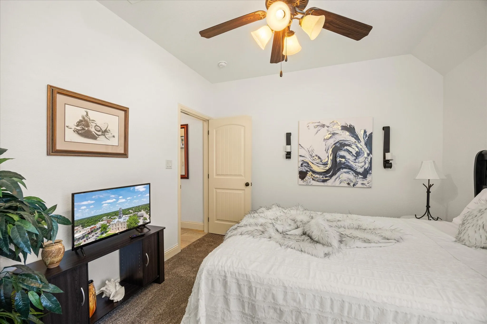Single Family Residence For Sale in Hood County , 3209 Steamers Court, Granbury, Texas 76049, 3 Bedroom, 3 Bathroom, 3 Garage spaces, 2,569 Sqft, built in 2010, mls#21355213, Real Estate Agent in Granbury, Homes For Sale in Hood county, Homes For Sale in Granbury, Realtor in Granbury Texas, Real Estate Brokerage Independent Realty Texas, Luminita Cordes Realtor