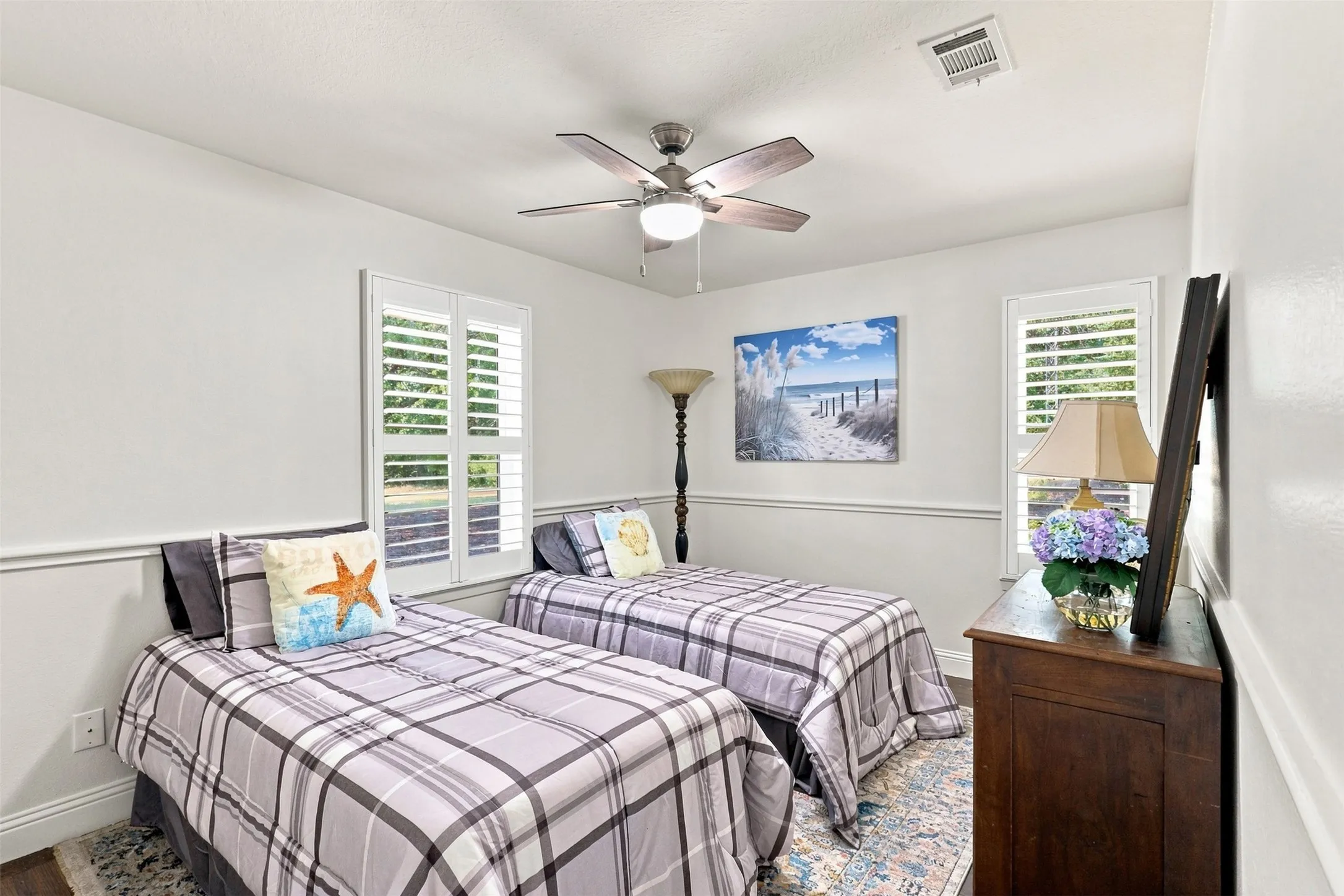 Single Family Residence For Sale in Collin County , 4111 Fm 2862, Anna, Texas 75409, 4 Bedroom, 4 Bathroom, 2 Garage spaces, 2,599 Sqft, built in 1997, mls#21334246, Real Estate Agent in Anna, Homes For Sale in Collin county, Homes For Sale in Anna, Realtor in Anna Texas, Real Estate Brokerage Independent Realty Texas, Luminita Cordes Realtor