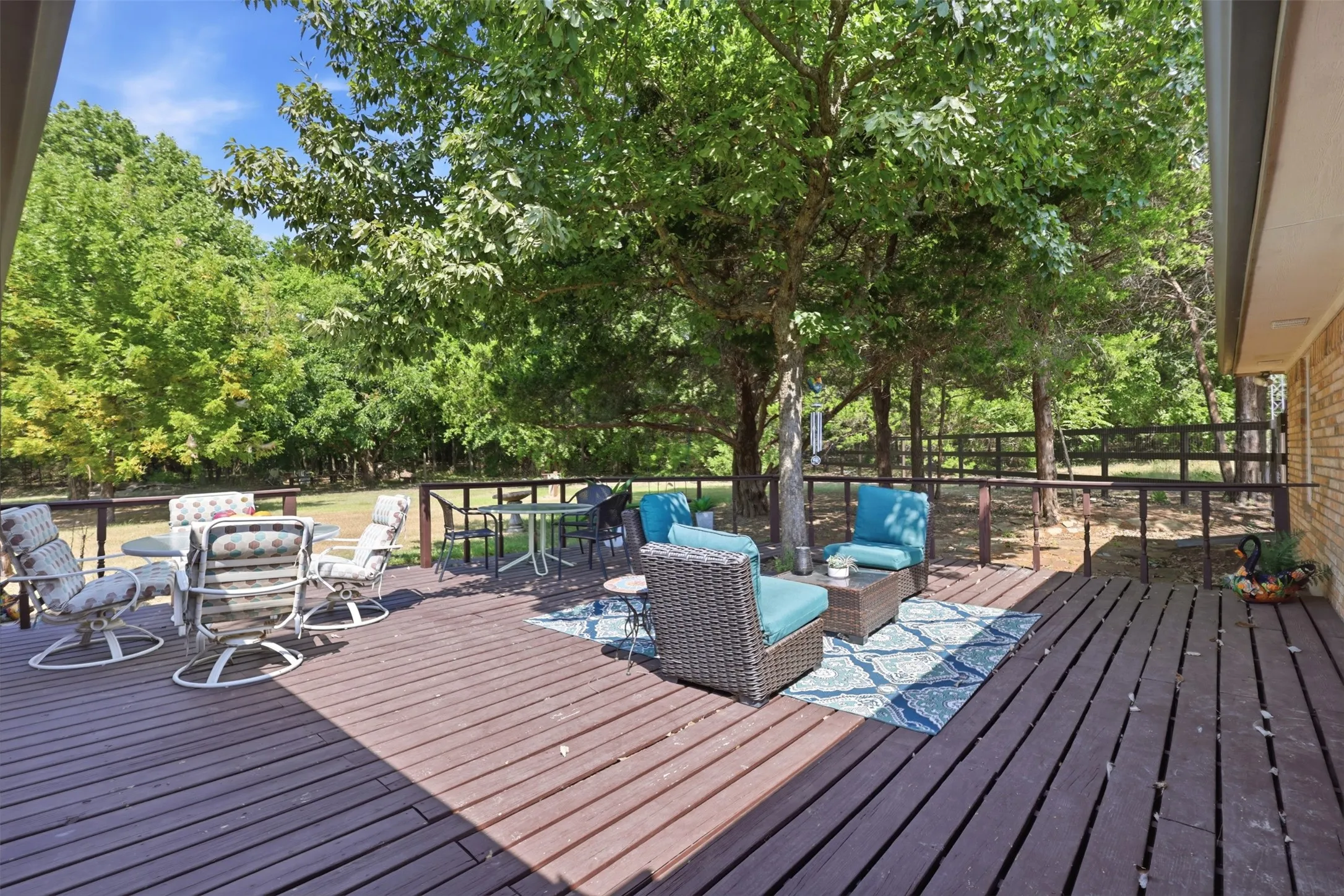 Single Family Residence For Sale in Collin County , 4111 Fm 2862, Anna, Texas 75409, 4 Bedroom, 4 Bathroom, 2 Garage spaces, 2,599 Sqft, built in 1997, mls#21334246, Real Estate Agent in Anna, Homes For Sale in Collin county, Homes For Sale in Anna, Realtor in Anna Texas, Real Estate Brokerage Independent Realty Texas, Luminita Cordes Realtor
