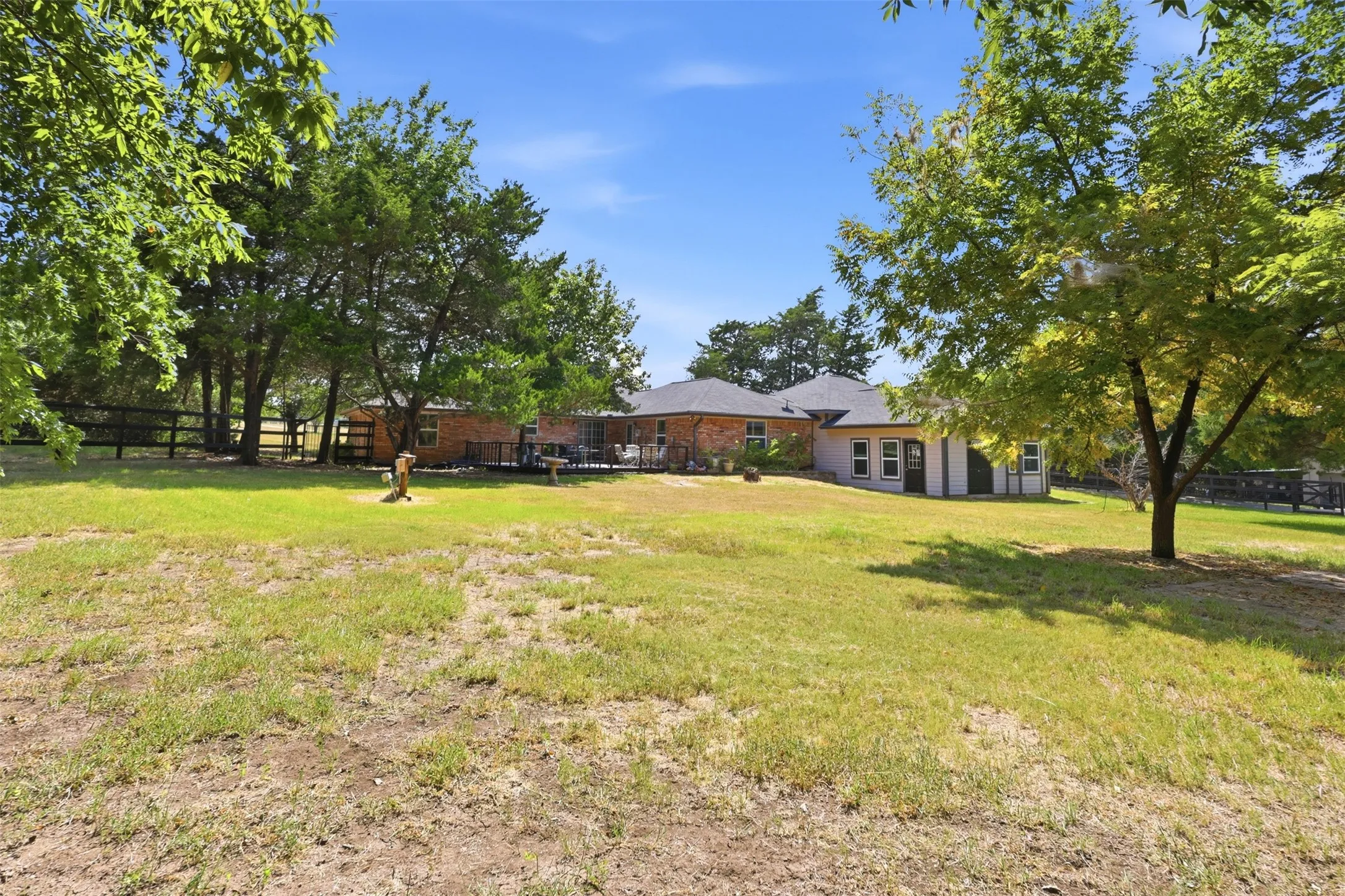 Single Family Residence For Sale in Collin County , 4111 Fm 2862, Anna, Texas 75409, 4 Bedroom, 4 Bathroom, 2 Garage spaces, 2,599 Sqft, built in 1997, mls#21334246, Real Estate Agent in Anna, Homes For Sale in Collin county, Homes For Sale in Anna, Realtor in Anna Texas, Real Estate Brokerage Independent Realty Texas, Luminita Cordes Realtor