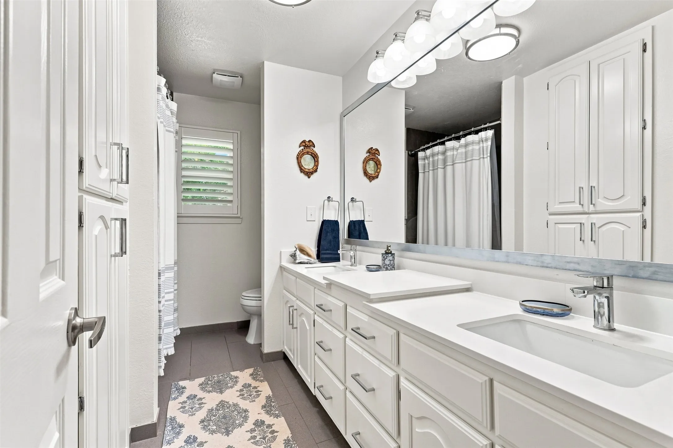 Single Family Residence For Sale in Collin County , 4111 Fm 2862, Anna, Texas 75409, 4 Bedroom, 4 Bathroom, 2 Garage spaces, 2,599 Sqft, built in 1997, mls#21334246, Real Estate Agent in Anna, Homes For Sale in Collin county, Homes For Sale in Anna, Realtor in Anna Texas, Real Estate Brokerage Independent Realty Texas, Luminita Cordes Realtor