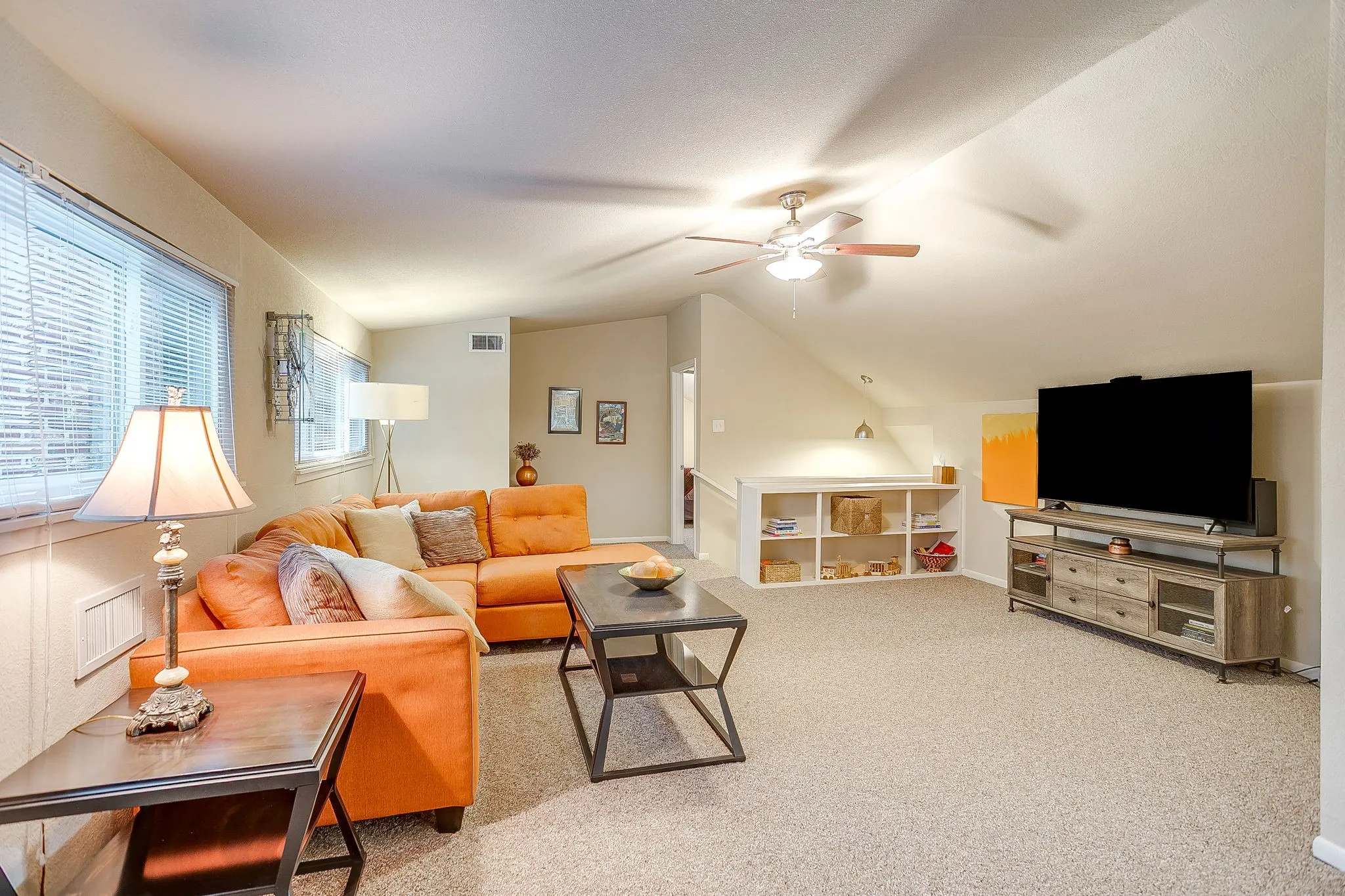 Single Family Residence For Rent in Tarrant County , 5248 Greene Avenue, Fort Worth, Texas 76133, 4 Bedroom, 2 Bathroom, 2 Garage spaces, 2,561 Sqft, built in 1961, mls#21355233, Real Estate Agent in Fort Worth, Homes For Rent in Tarrant county, Homes For Rent in Fort Worth, Realtor in Fort Worth Texas, Real Estate Brokerage Independent Realty Texas, Luminita Cordes Realtor